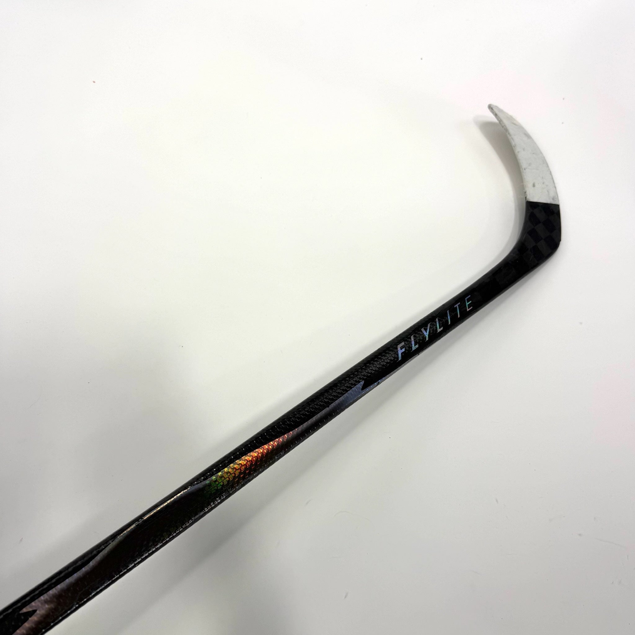 Used Right Red Bauer Vapor Flylite | 77 Flex P92 Curve Grip | BH506 - Top Flight Hockey