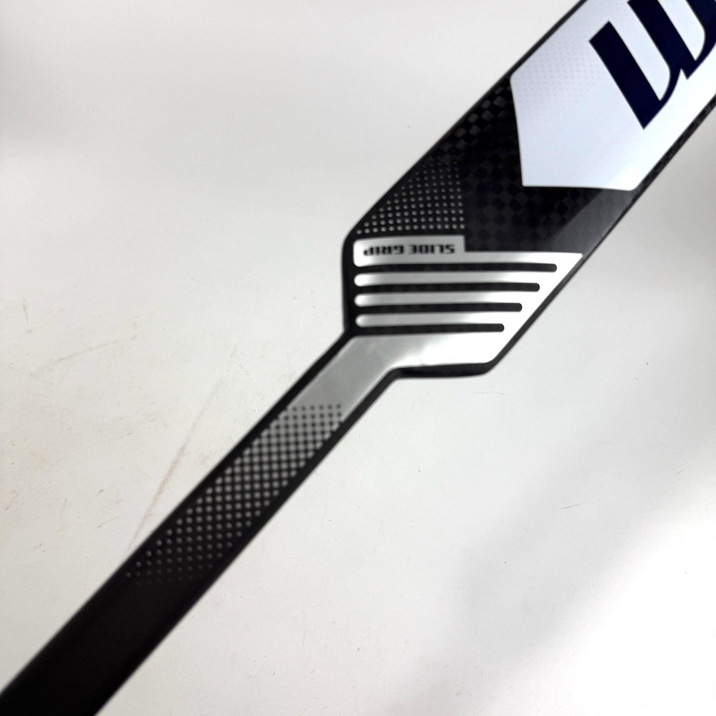 New Regular White/Navy Warrior Ritual V4 Goalie Stick | 25.5" Paddle W31 Curve | R303