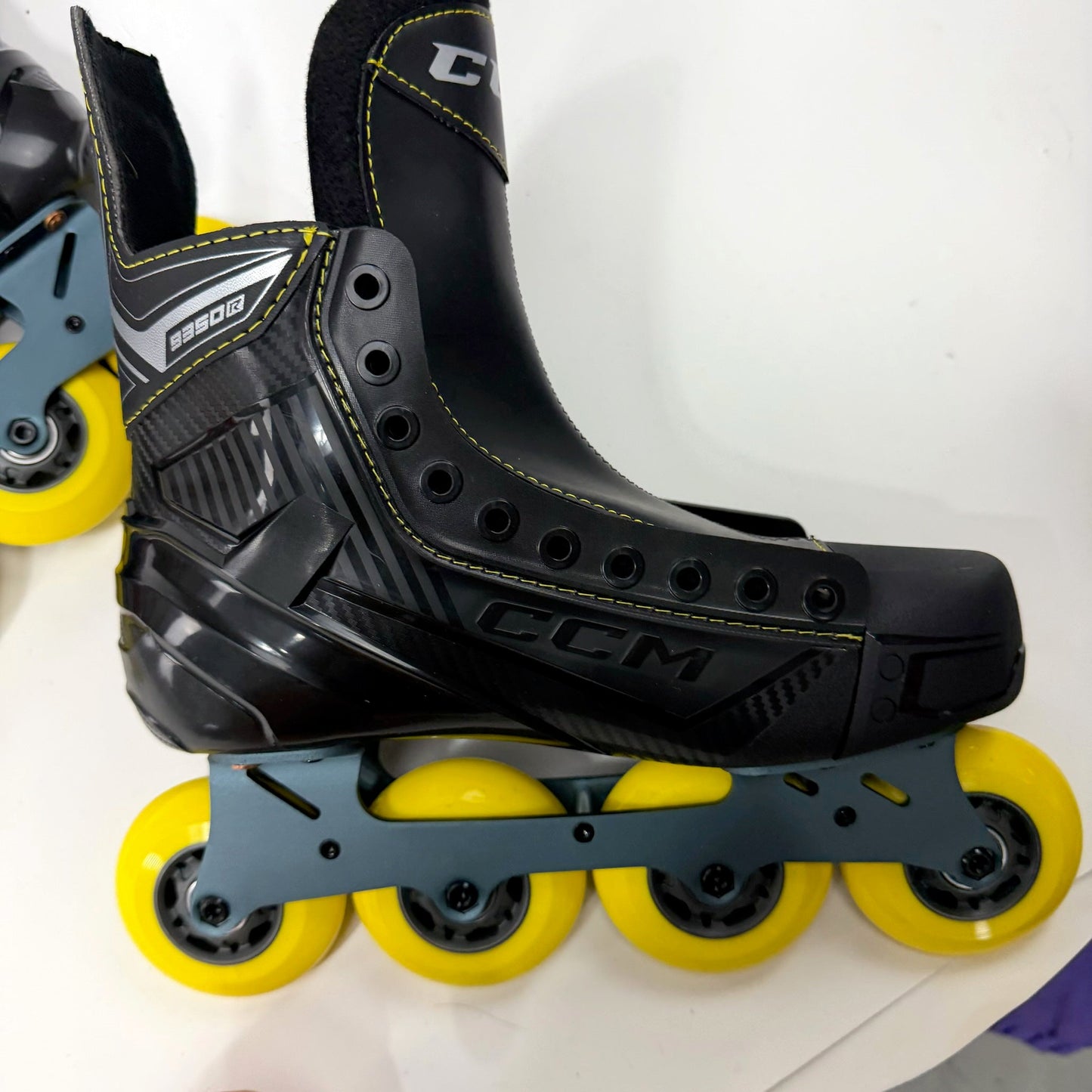 New CCM Tacks RH9350 Inline Skates | Size 8 D | AB963