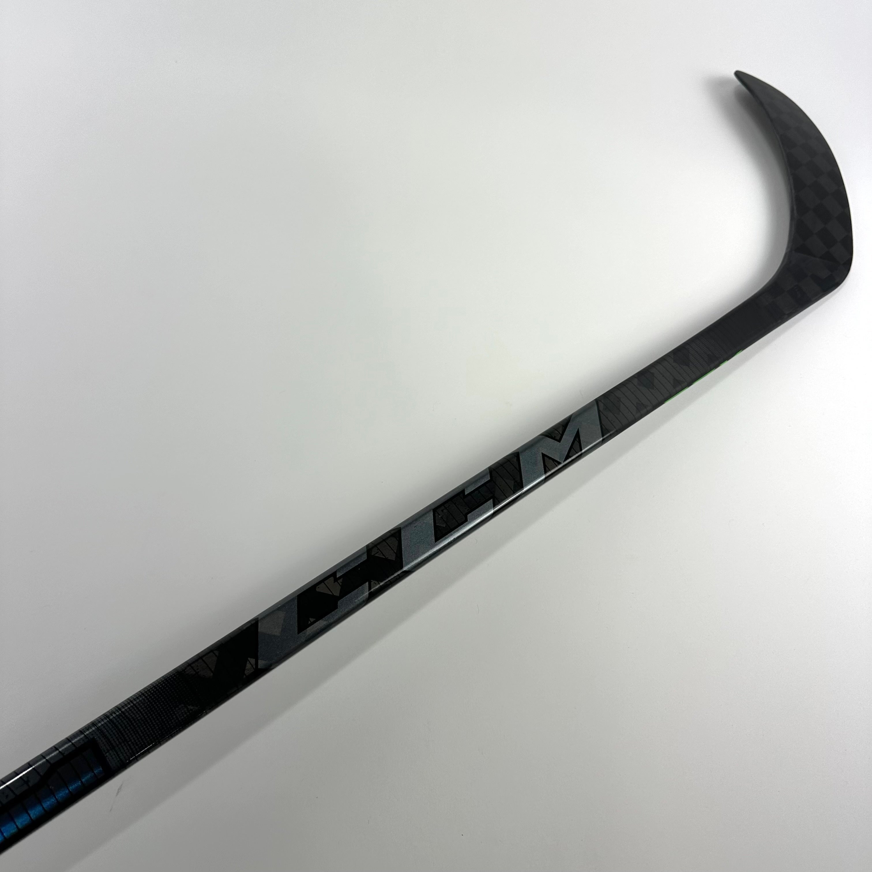 New Right CCM Ribcor Trigger 6 Pro | 85 Flex P90 Curve Grip | Leason | C197