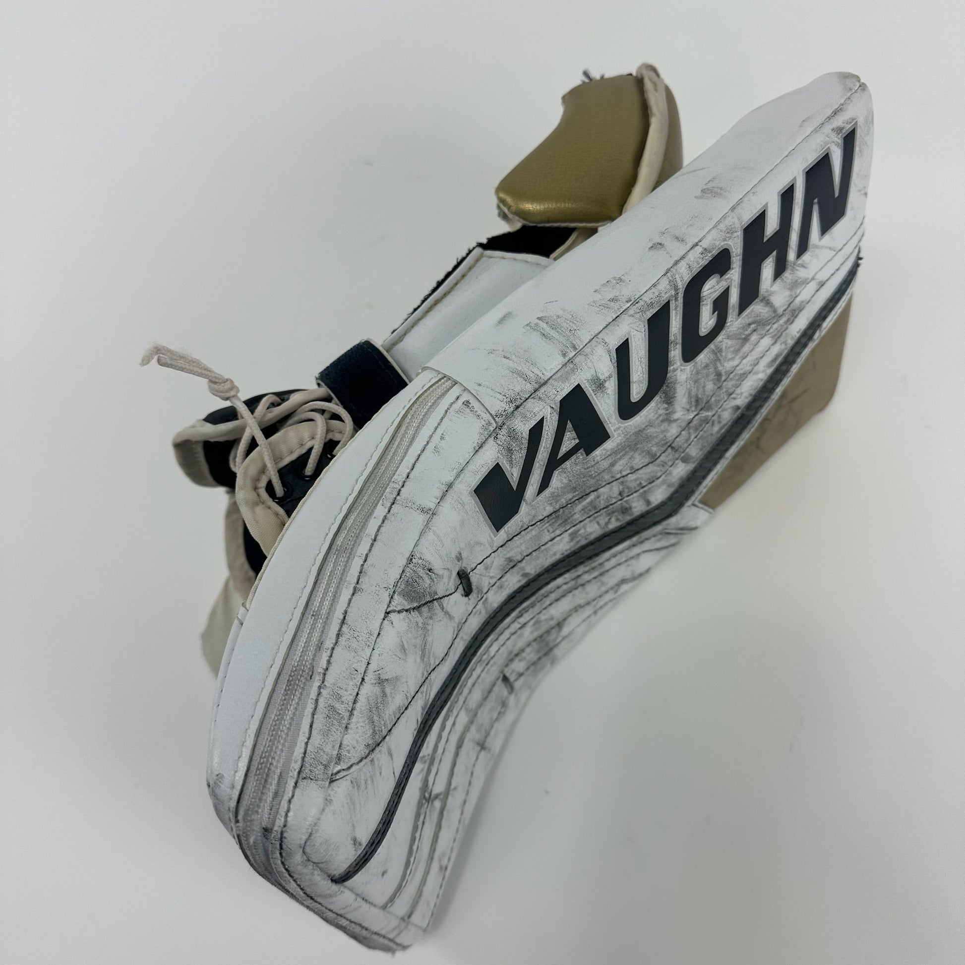 Used Custom Vegas Knights White and Gold Vaughn V10 Blocker | Full Right | Saville - Top Flight Hockey