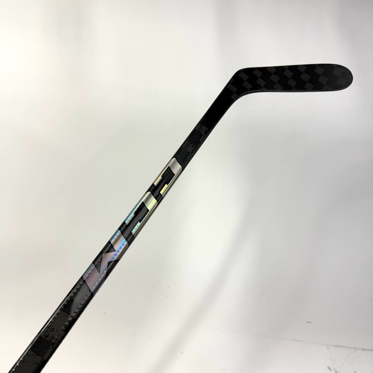 New Right CCM Ribcor Trigger 9 Pro | 75 Flex P28M Curve Grip | AB824