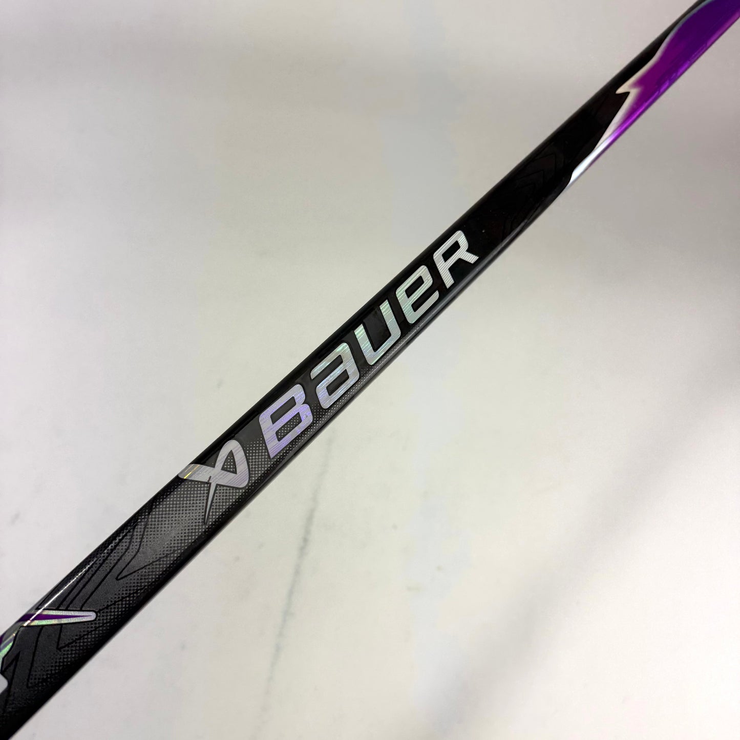 Used Left Purple Vapor Flylite | 82 Flex P28M Curve Grip | J459 - Top Flight Hockey