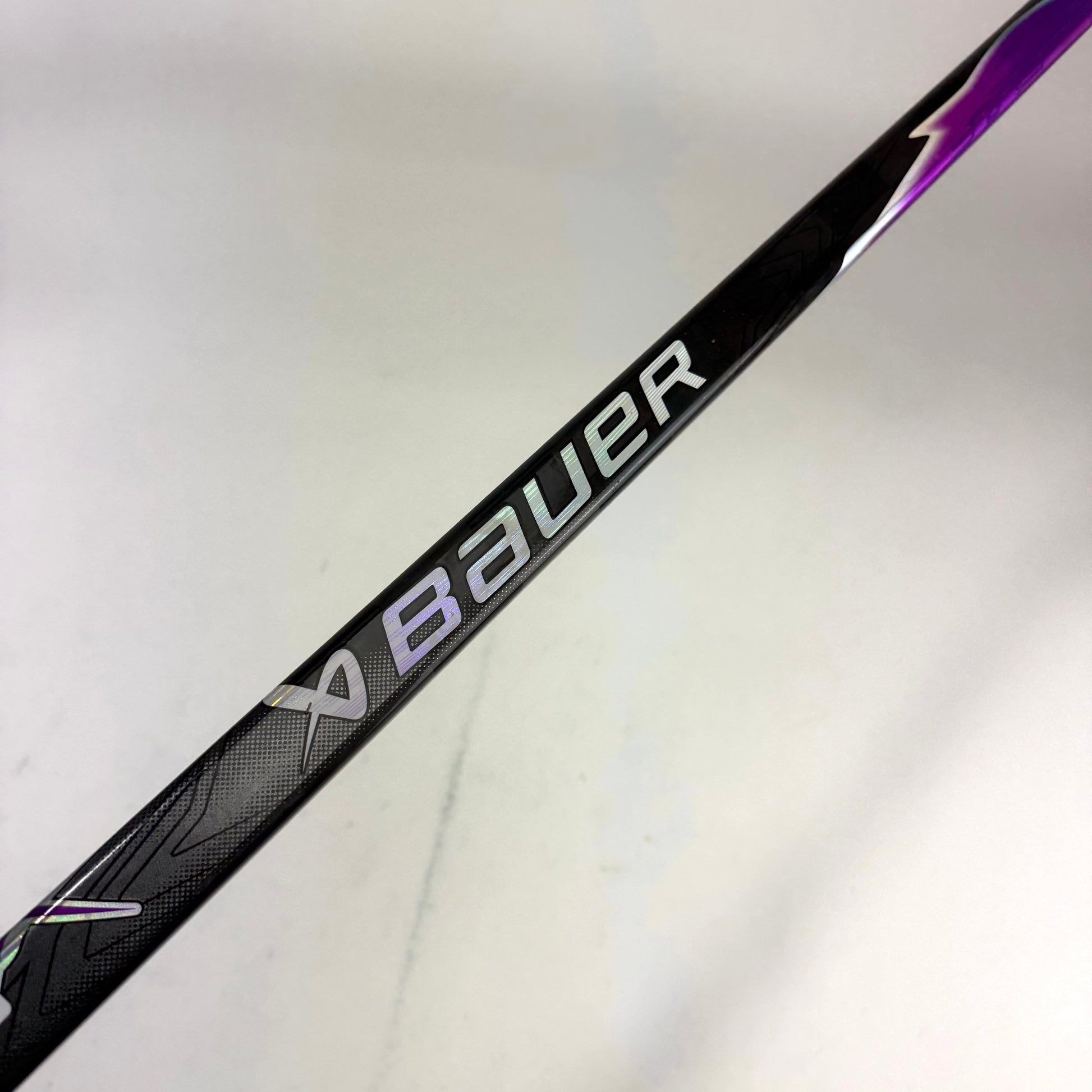 Used Left Purple Vapor Flylite | 82 Flex P28M Curve Grip | J459 - Top Flight Hockey
