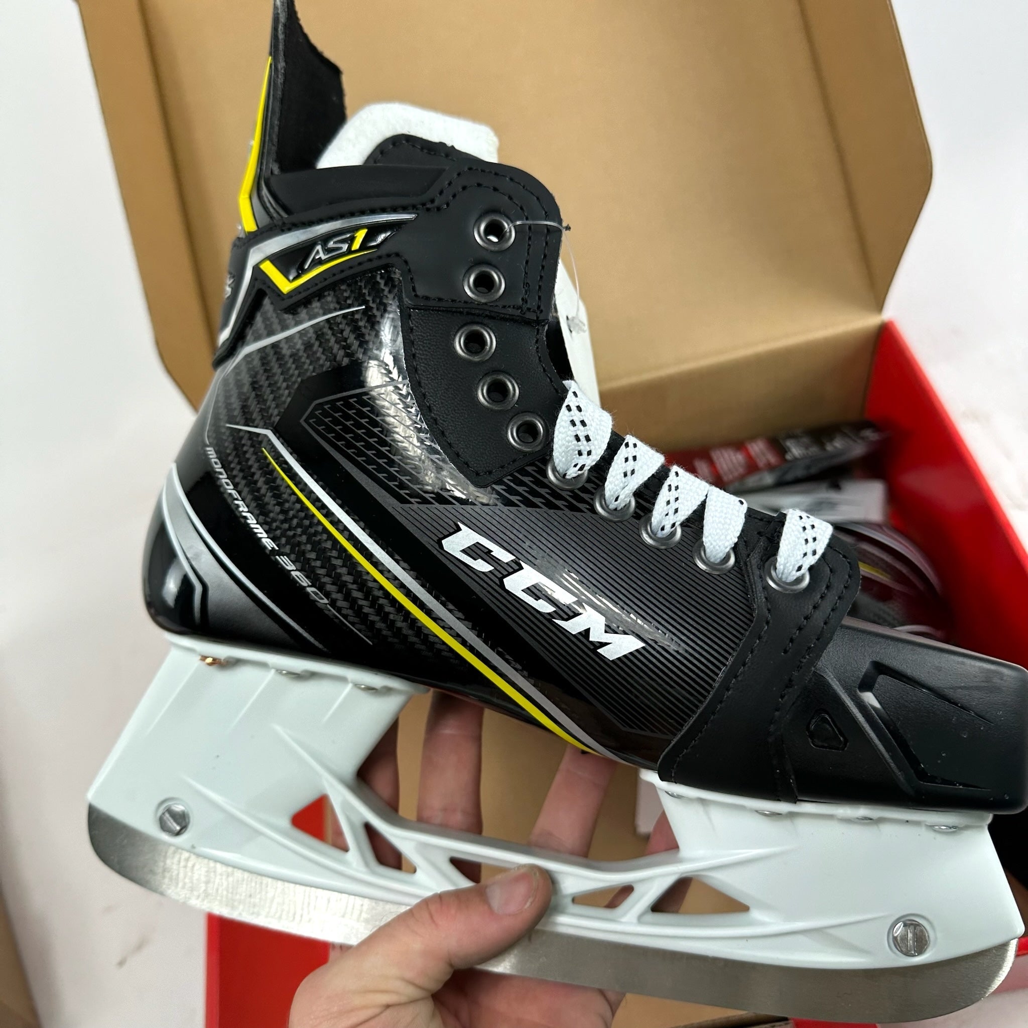 New CCM SuperTacks AS1 Skates | Size 6.5 E/A | M341