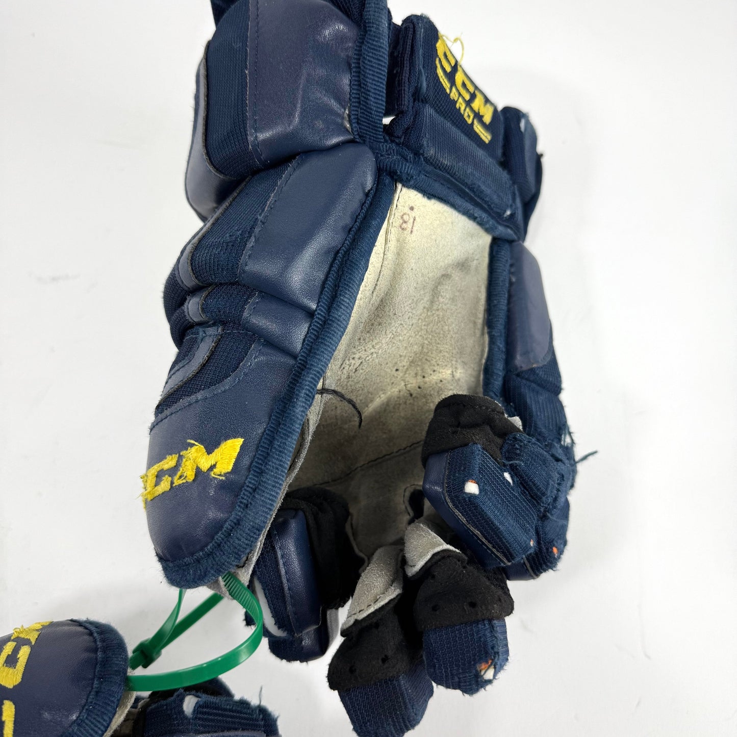 Used Stl Blues Navy CCM HGCL Gloves | 14" | Laferriere | D186