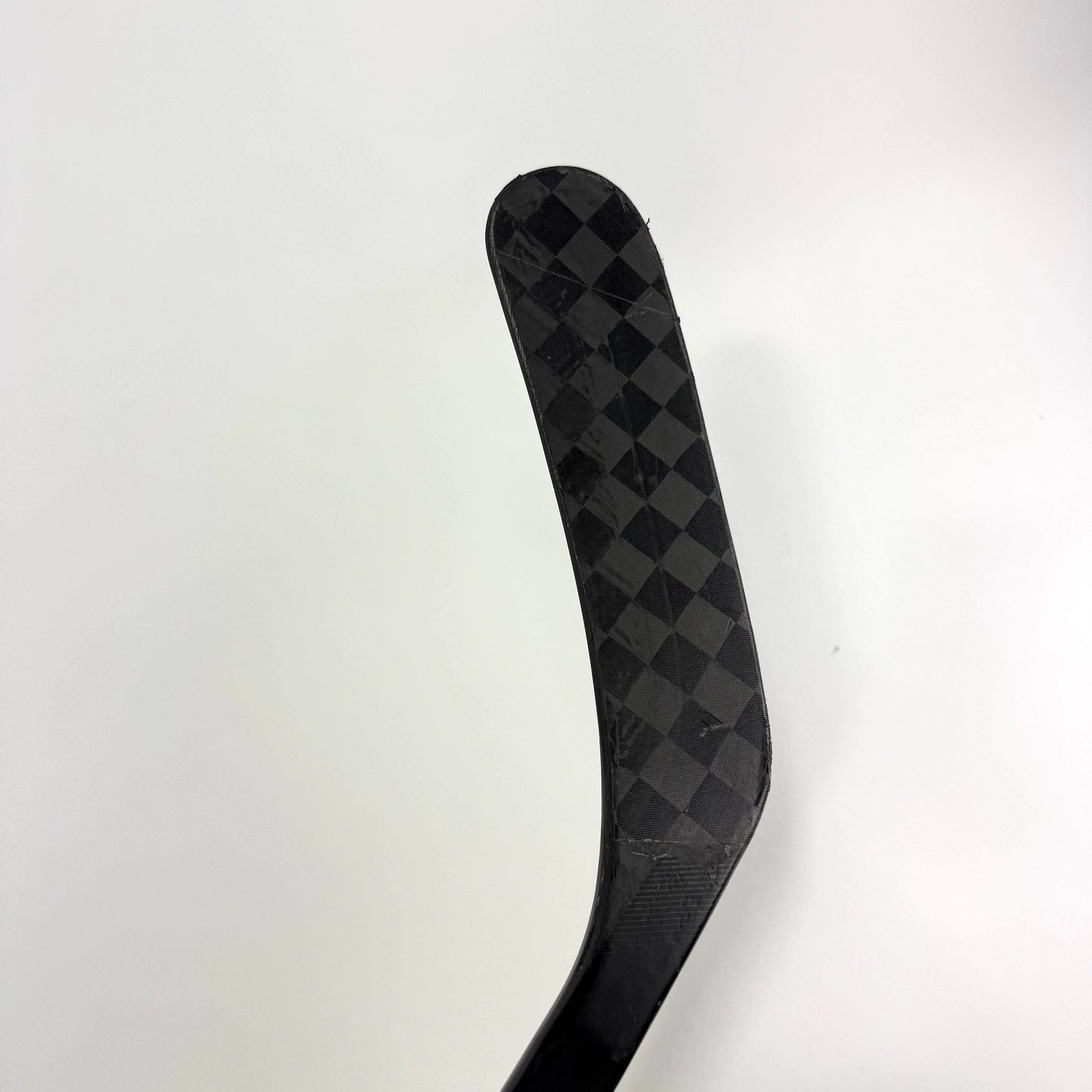 Used Left Red True Catalyst 9X4 | 85 Flex P92M Curve Grip | R834