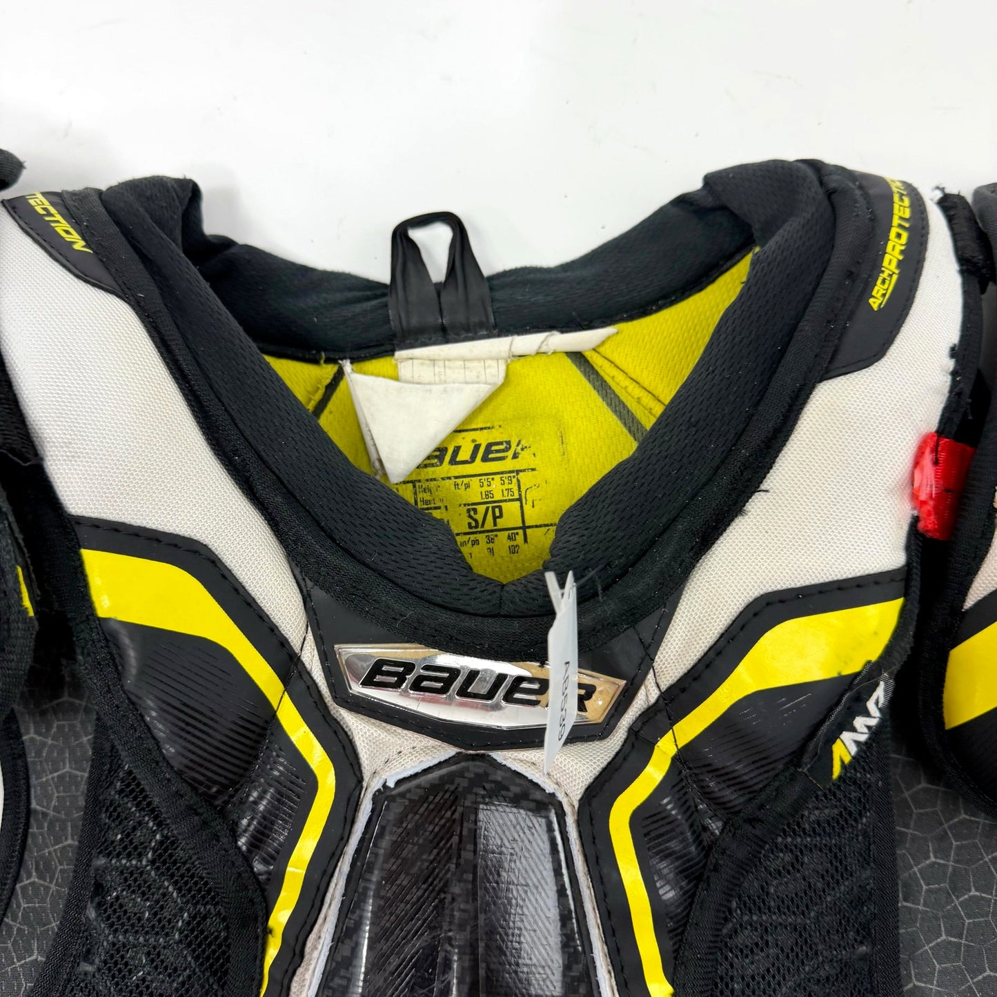 Used Bauer Supreme 2S Pro Shoulder Pads | Senior Small | AB539