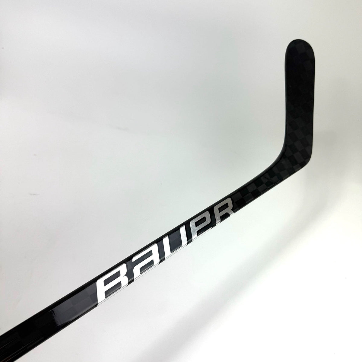 New Left Silver Bauer Vapor Hyperlite 2 | 95 Flex P28 Modified Curve Grip | D267