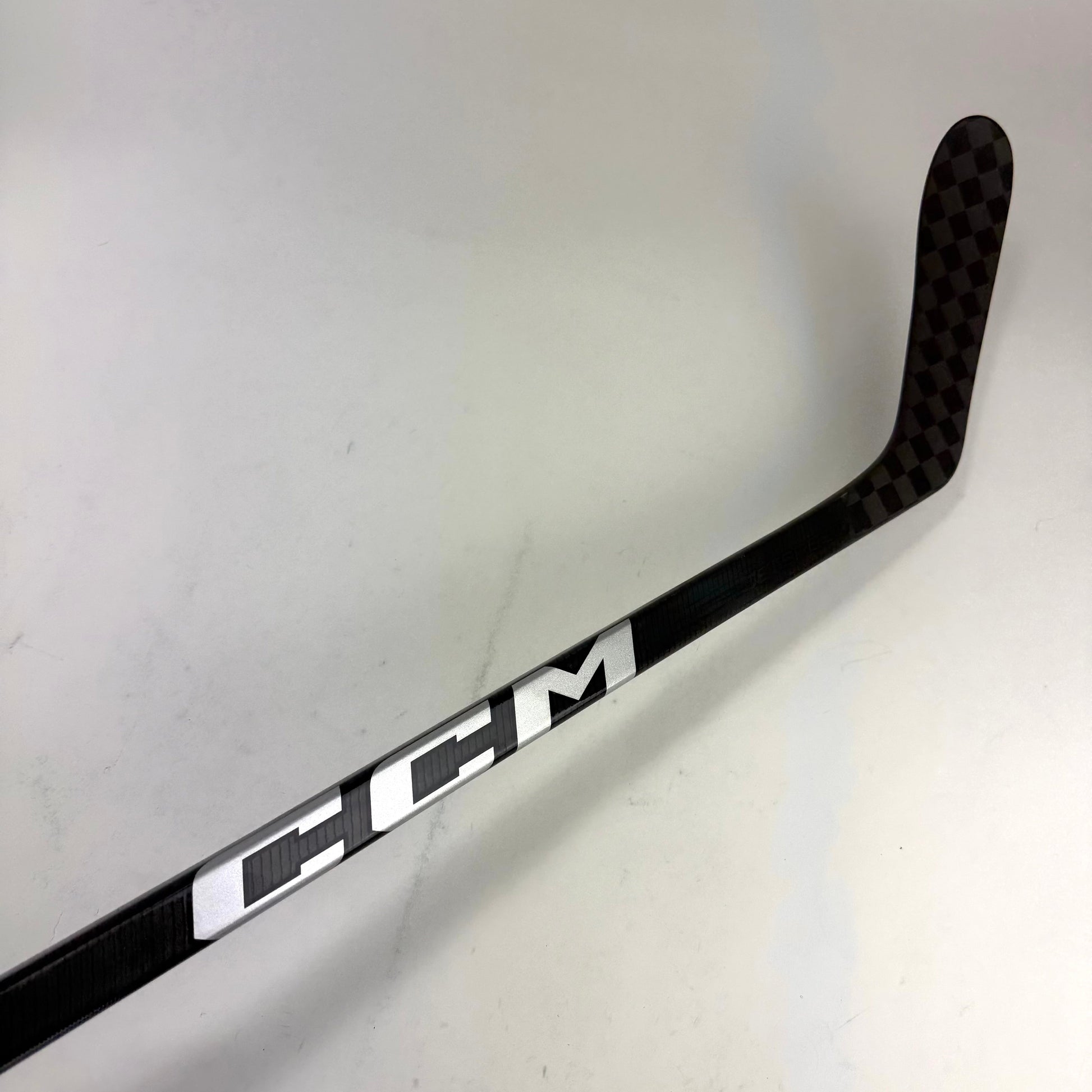 New Left CCM Jetspeed FT+ | 70 Flex P28 Curve Grip | J456 - Top Flight Hockey