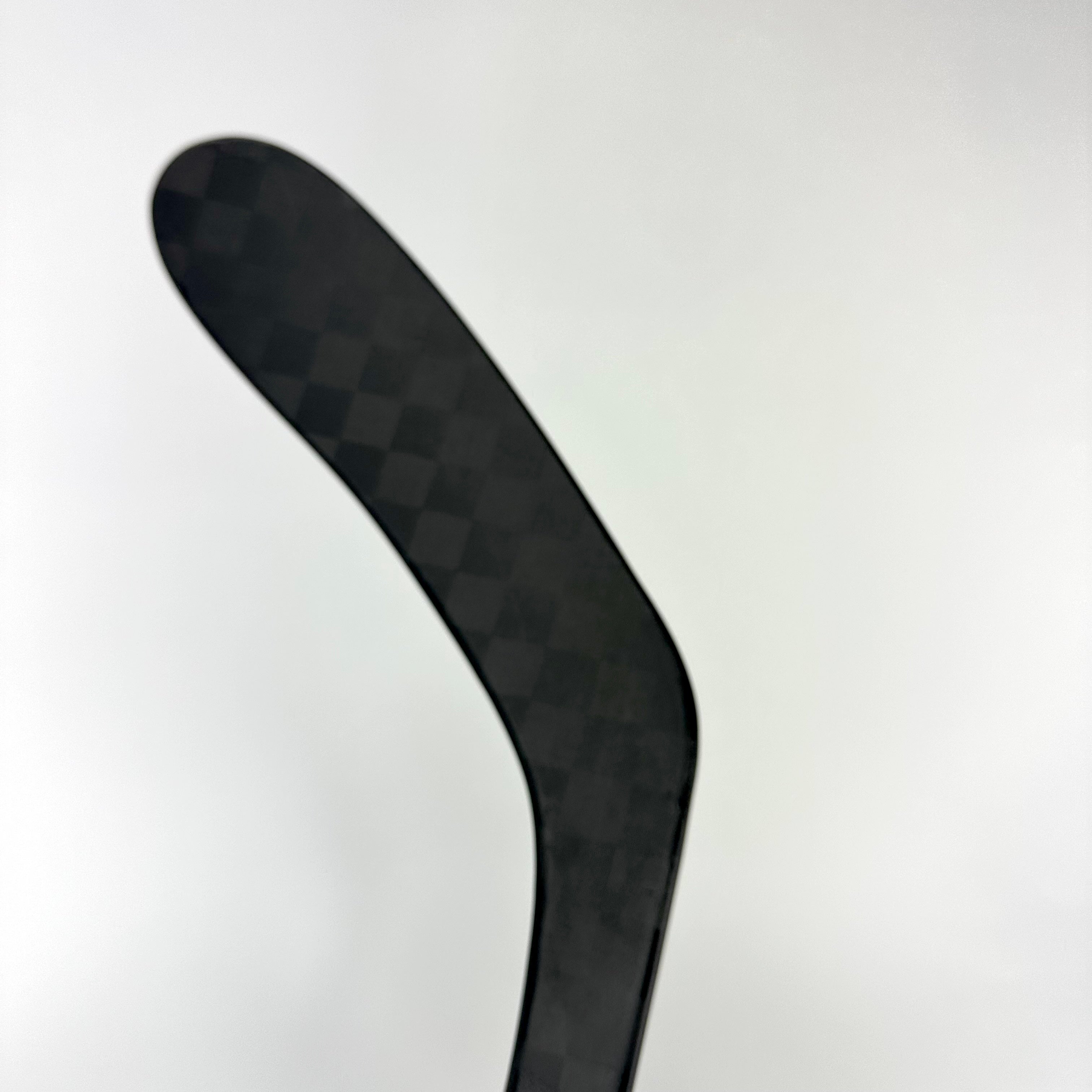 New Left CCM Ribcore Trigger 7 Pro | 60 Flex P28 Curve Grip | M453