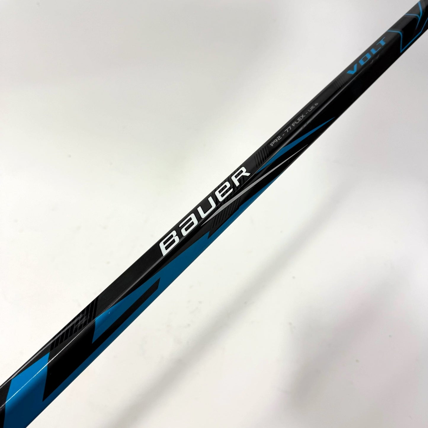 Used Right Bauer Volt | 77 Flex P92 Curve Grip | J558
