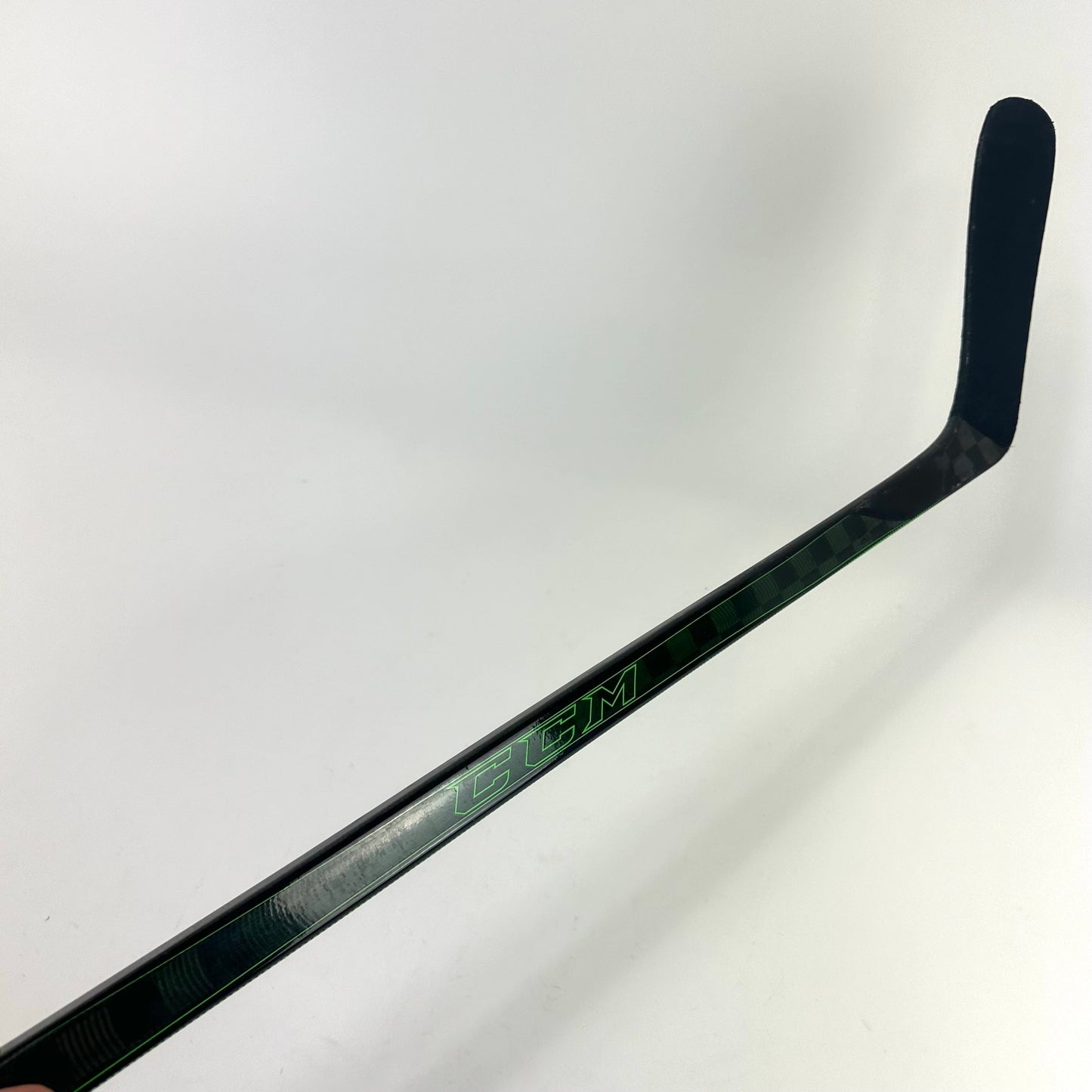Used Left CCM Ribcor Trigger 5 Pro | 80 Flex P90 Curve Grip | Wallmark | L476