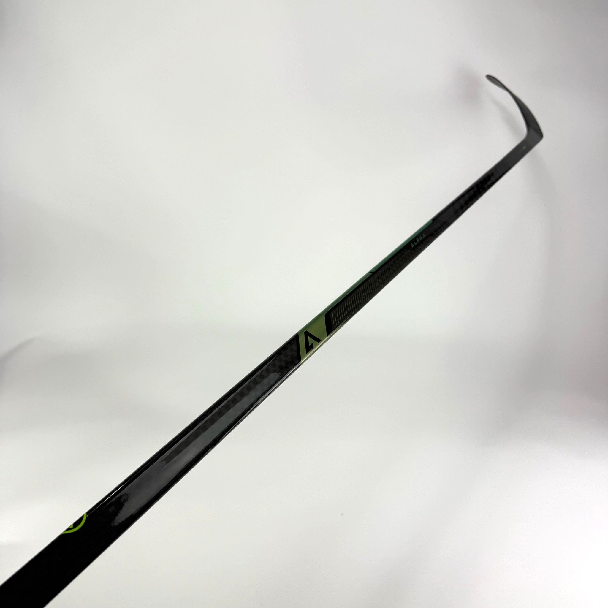 New Right Warrior Alpha LX3 | 75 Flex W28 Curve Grip | F455 - Top Flight Hockey