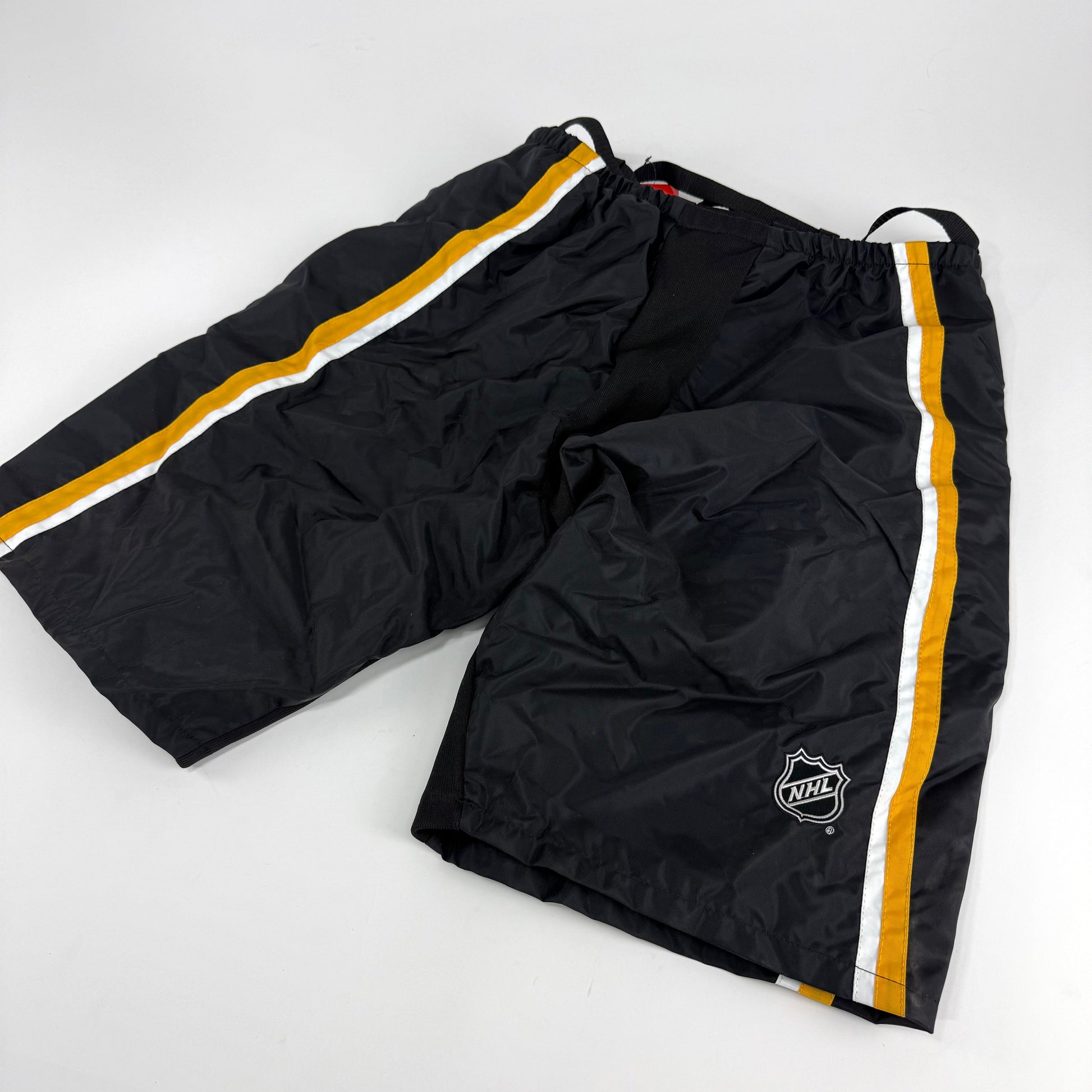 New Black Calgary Flames CCM PP10 Shell | M +1" | J616 - Top Flight Hockey