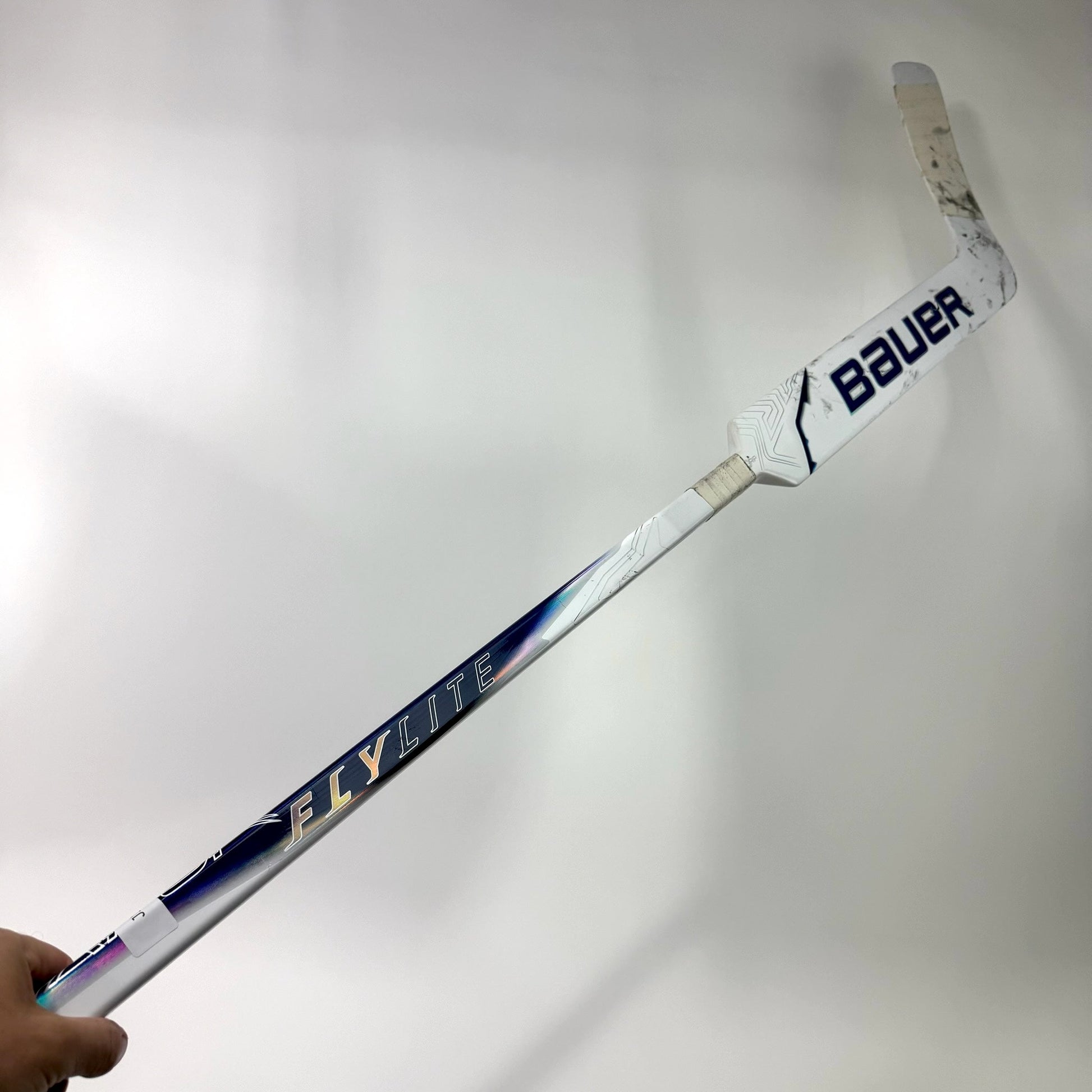 Used Regular White/Navy Bauer Vapor Flylite Goalie Stick | 26" Paddle P31 Curve | J198 - Top Flight Hockey