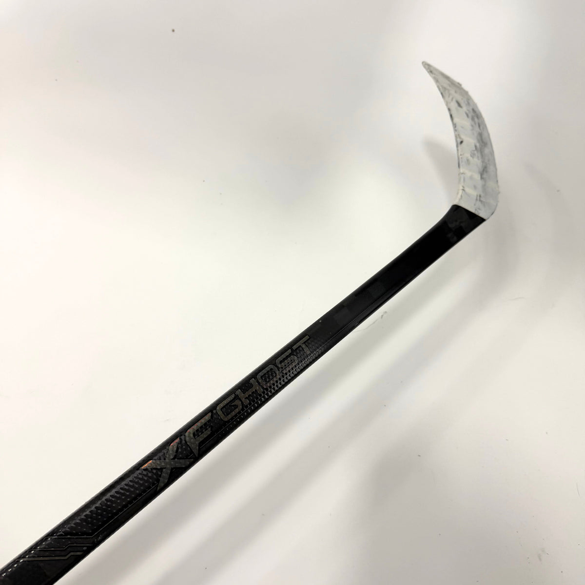 Used Right CCM Tacks XF Ghost | 75 Flex P28 Curve Grip | AB188 - Top Flight Hockey