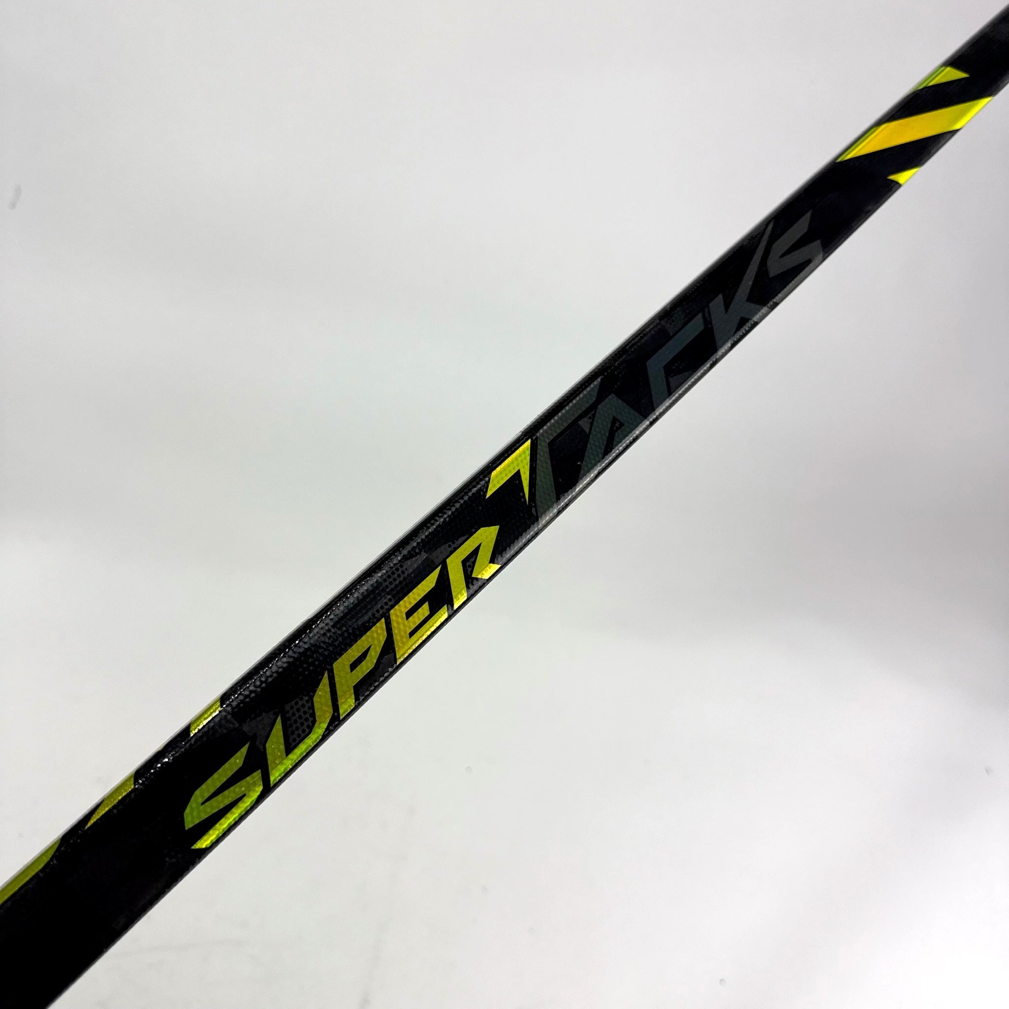 New Left CCM Super Tacks AS4 Pro | 95 Flex P28 Curve Grip | F70 - Top Flight Hockey