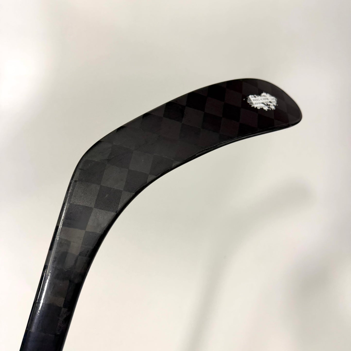 Used Left Bauer Twitch | 87 Flex P28 Curve Grip | AB719