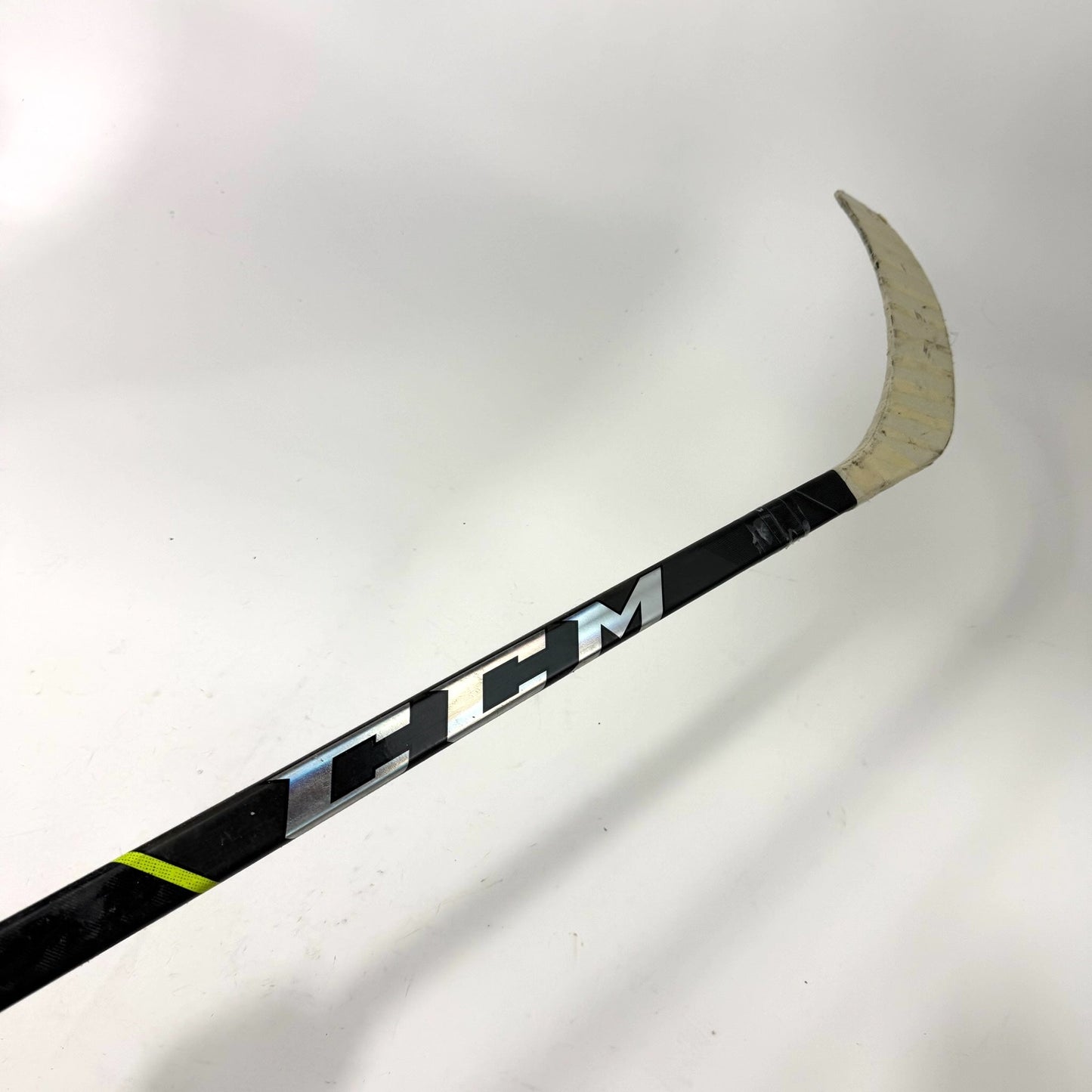 Broken Right CCM Super Tacks AS3 Pro | 90 Flex P92 Curve Grip | Blackhawks Collin Blackwell | CH7