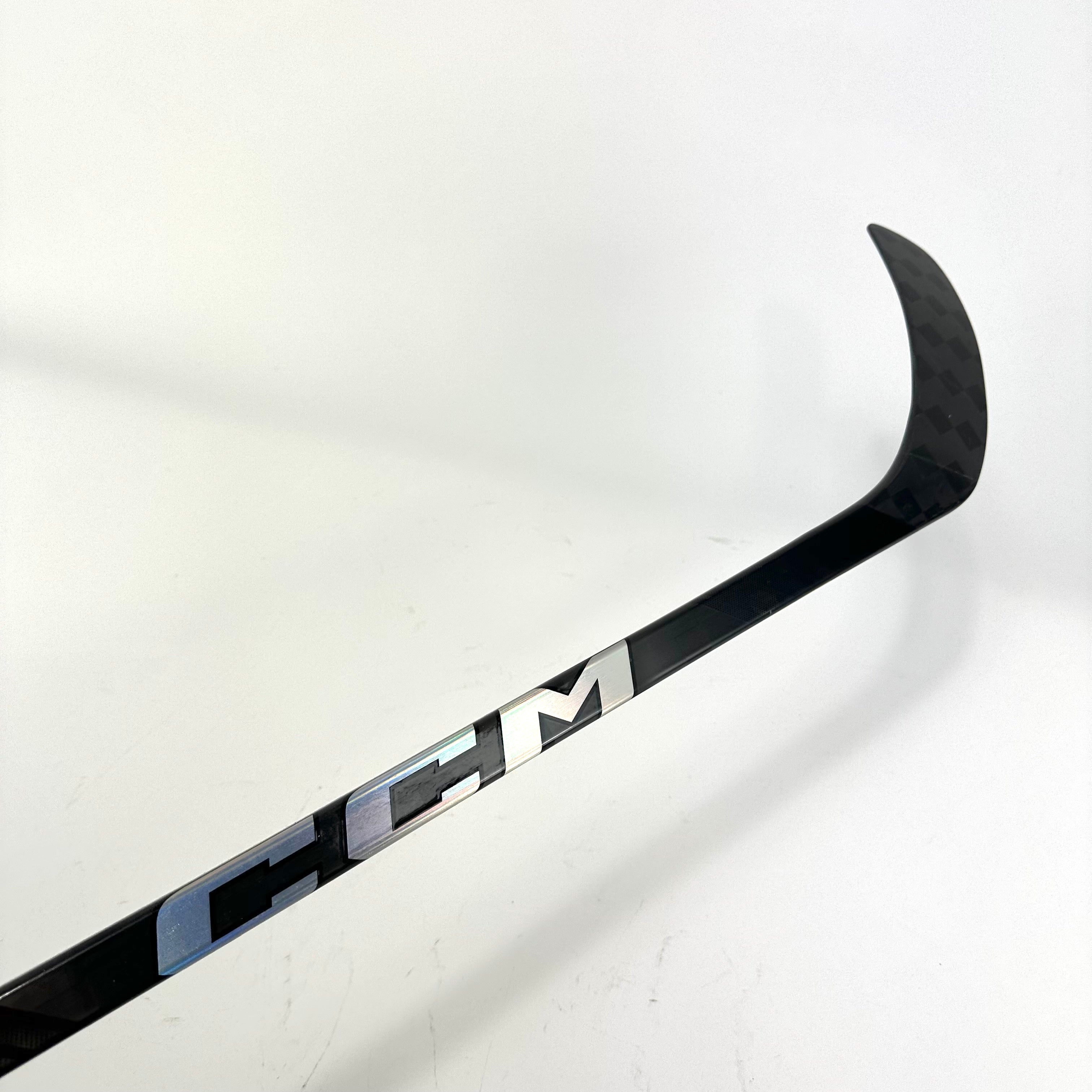 New Right CCM AS6 Pro | 50 Flex P40 Curve Grip | C26