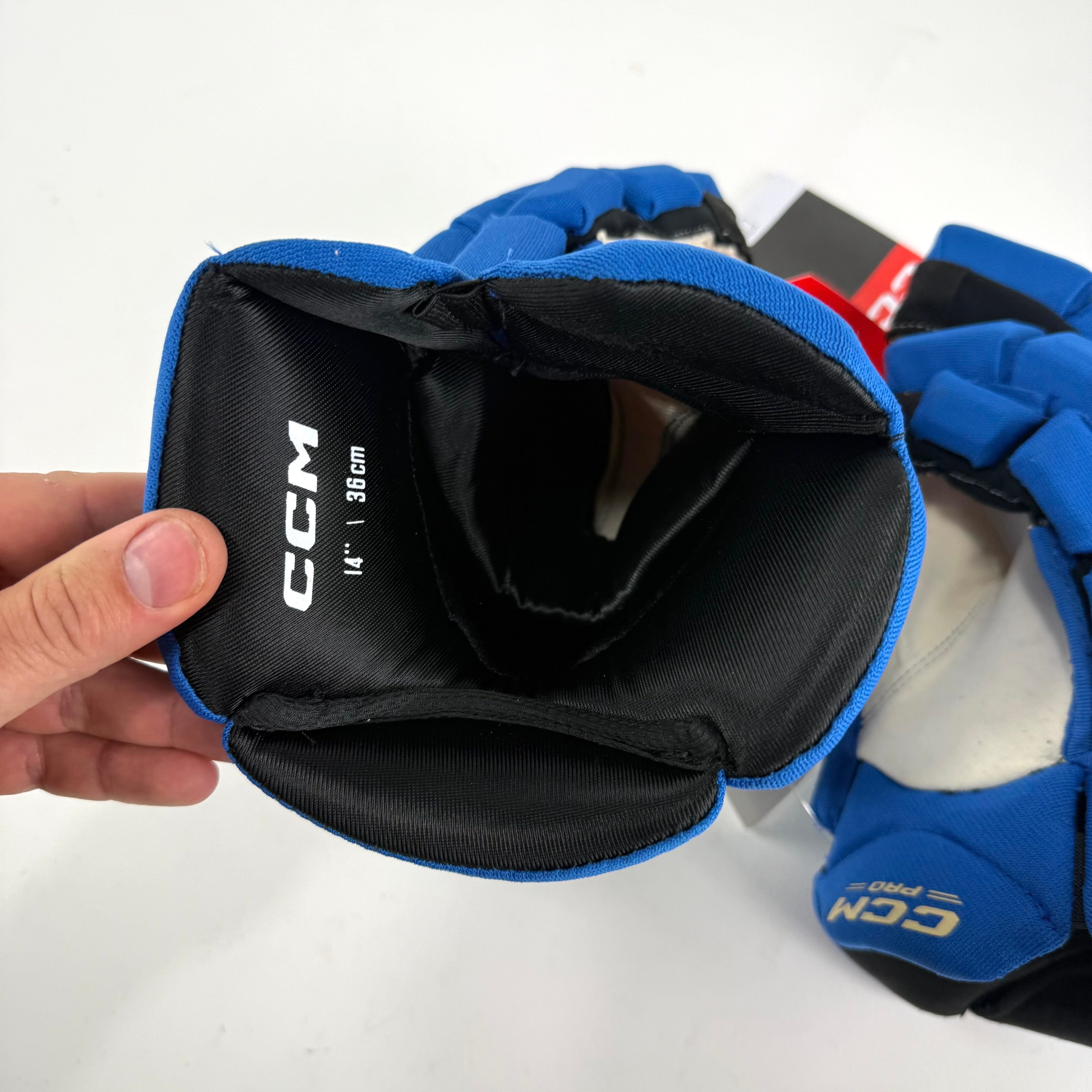 New Stl Blues Winter Classic CCM Jetspeed Pro Gloves | 14" | Kessel | D128 - Top Flight Hockey