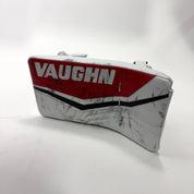 Used Chicago Blackhawks Regular Vaughn V10 Goalie Blocker | Petr Mrázek | BH396 - Top Flight Hockey
