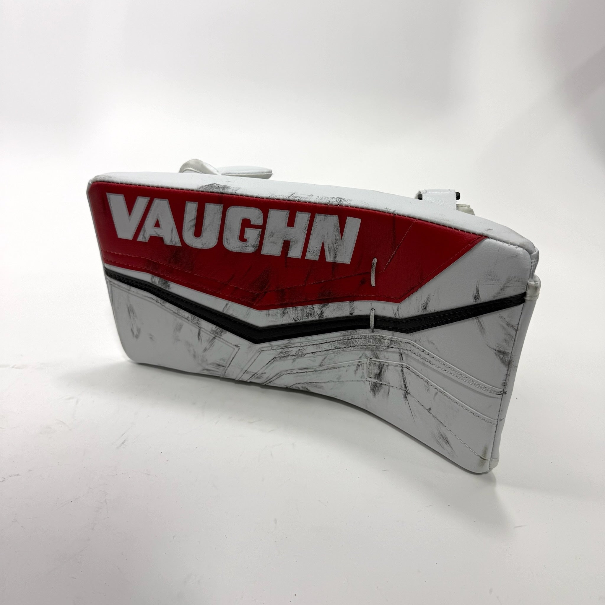 Used Chicago Blackhawks Regular Vaughn V10 Goalie Blocker | Petr Mrázek | BH396 - Top Flight Hockey