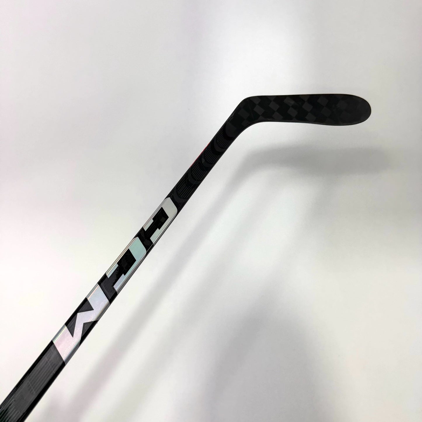 New Right Black CCM Jetspeed FT5 Pro | 95 Flex P28 Curve Grip | J189