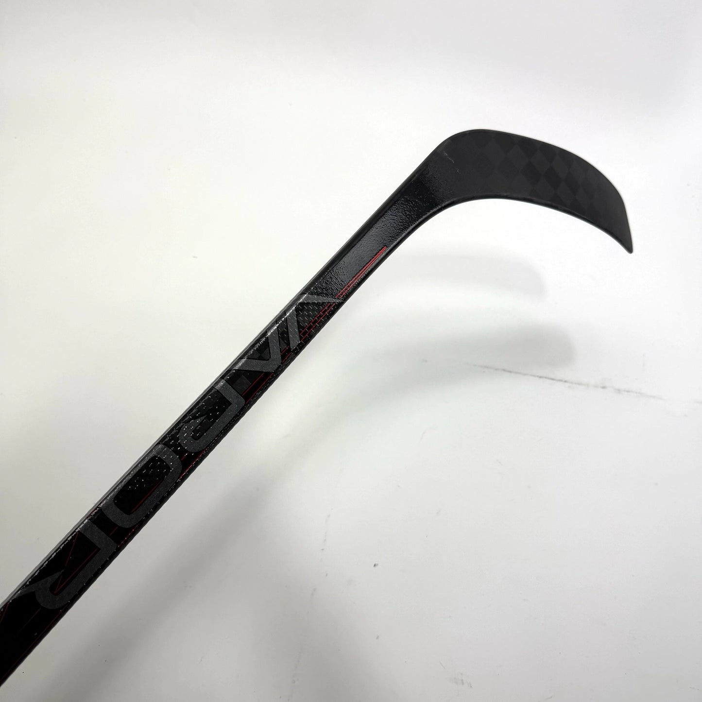 New Left Red Bauer Vapor Hyperlite 2 | 82 Flex P90TM Curve | Joe Veleno | BH120