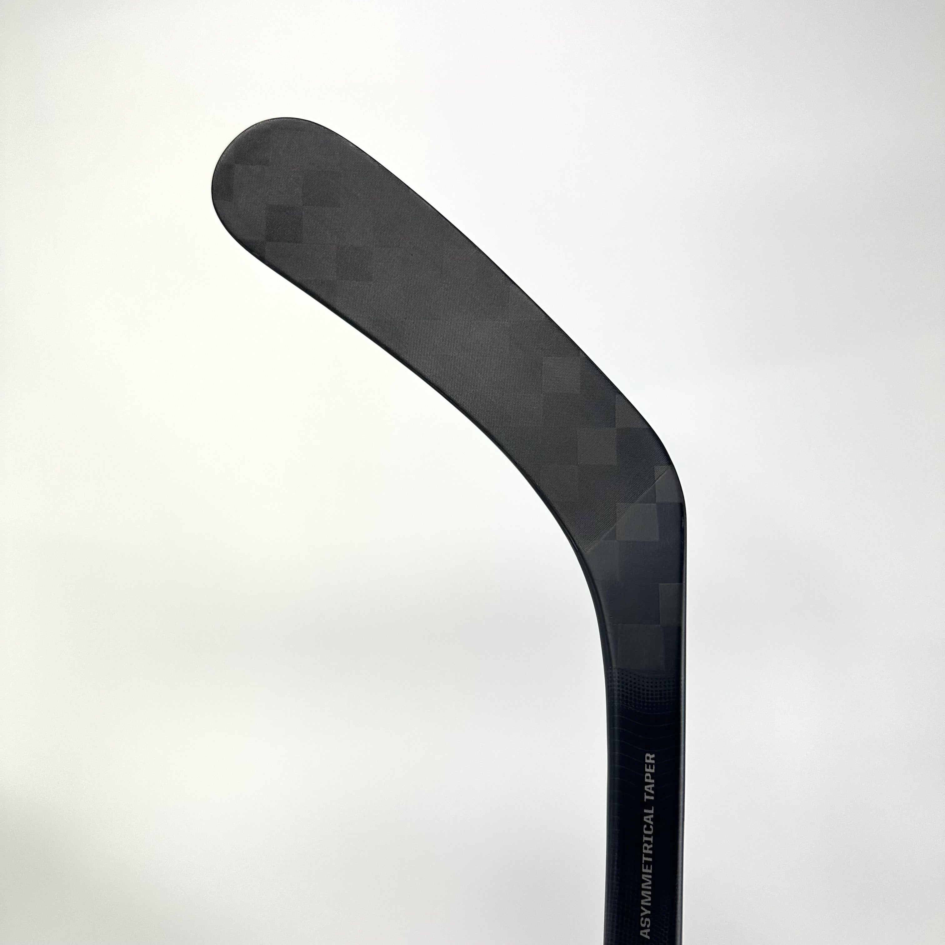 New Left CCM Ribcor Trigger 8 Pro | 85 Flex P90 Curve Grip | Sillinger | L155