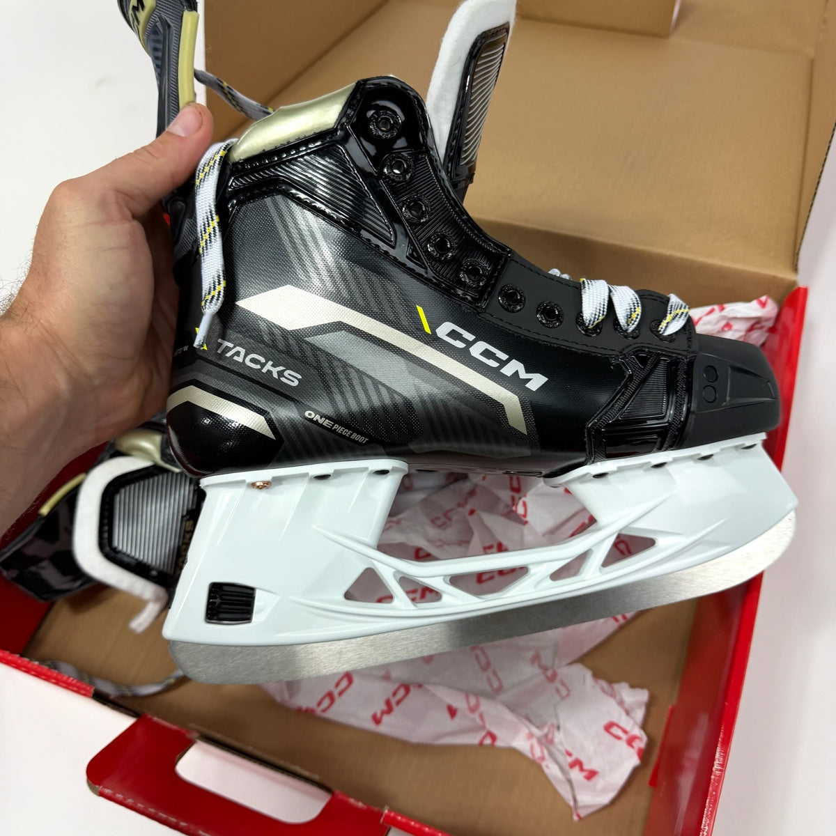 New CCM Tacks AS580 Skates | 7 R | AB107 - Top Flight Hockey