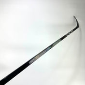 New Right CCM Ribcore Trigger 8 Pro | 90 Flex P28 1/4 Curve Grip | Hathaway L228