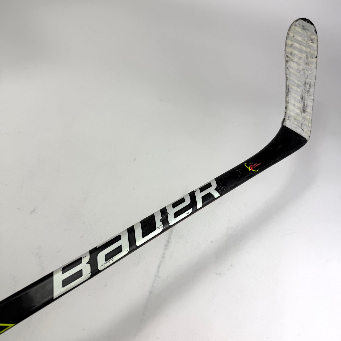 Used Left Bauer Vapor 2x Pro | 87 Flex P28 Curve Grip | J451