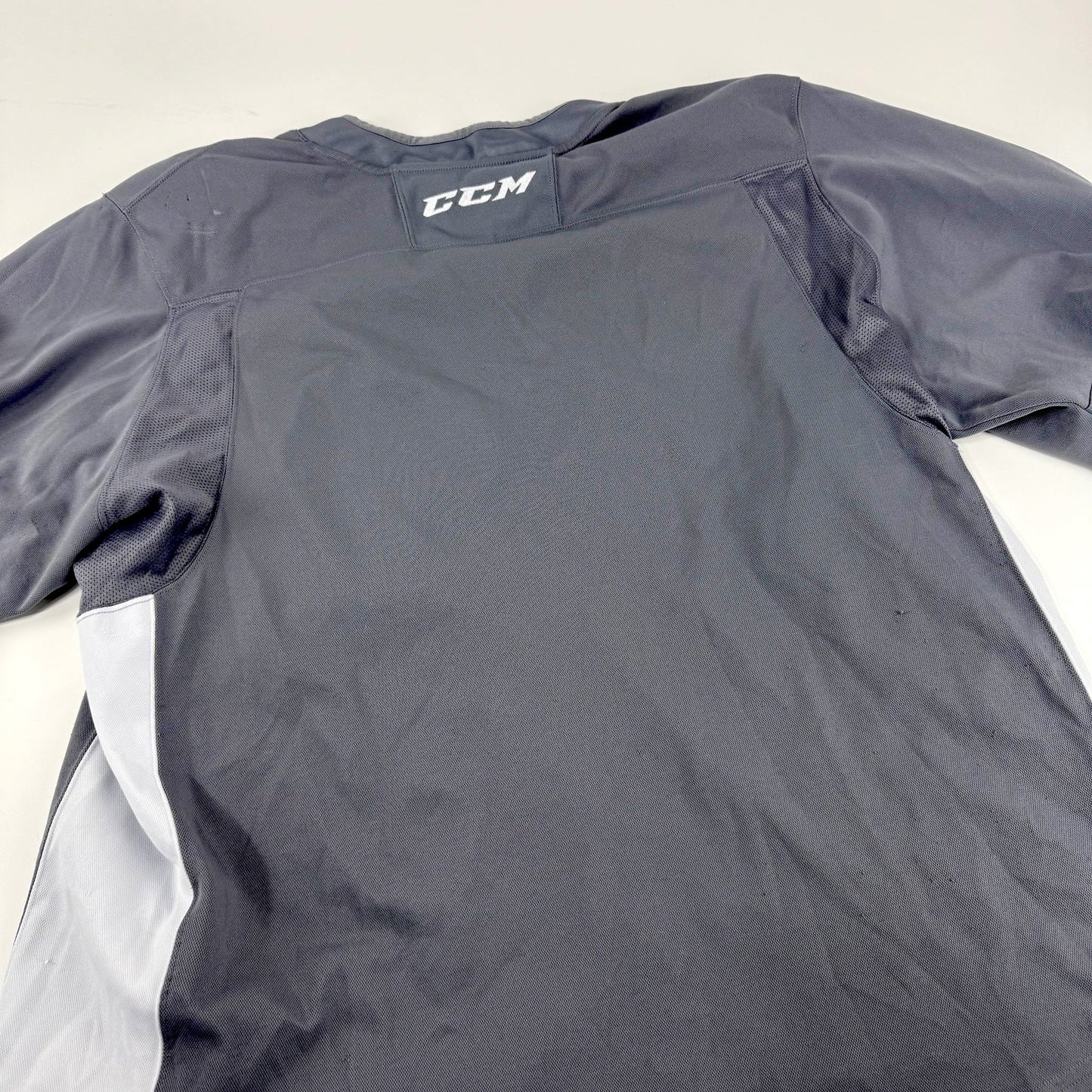 Used Grey Lindenwood CCM Practice Jersey | XL | E199