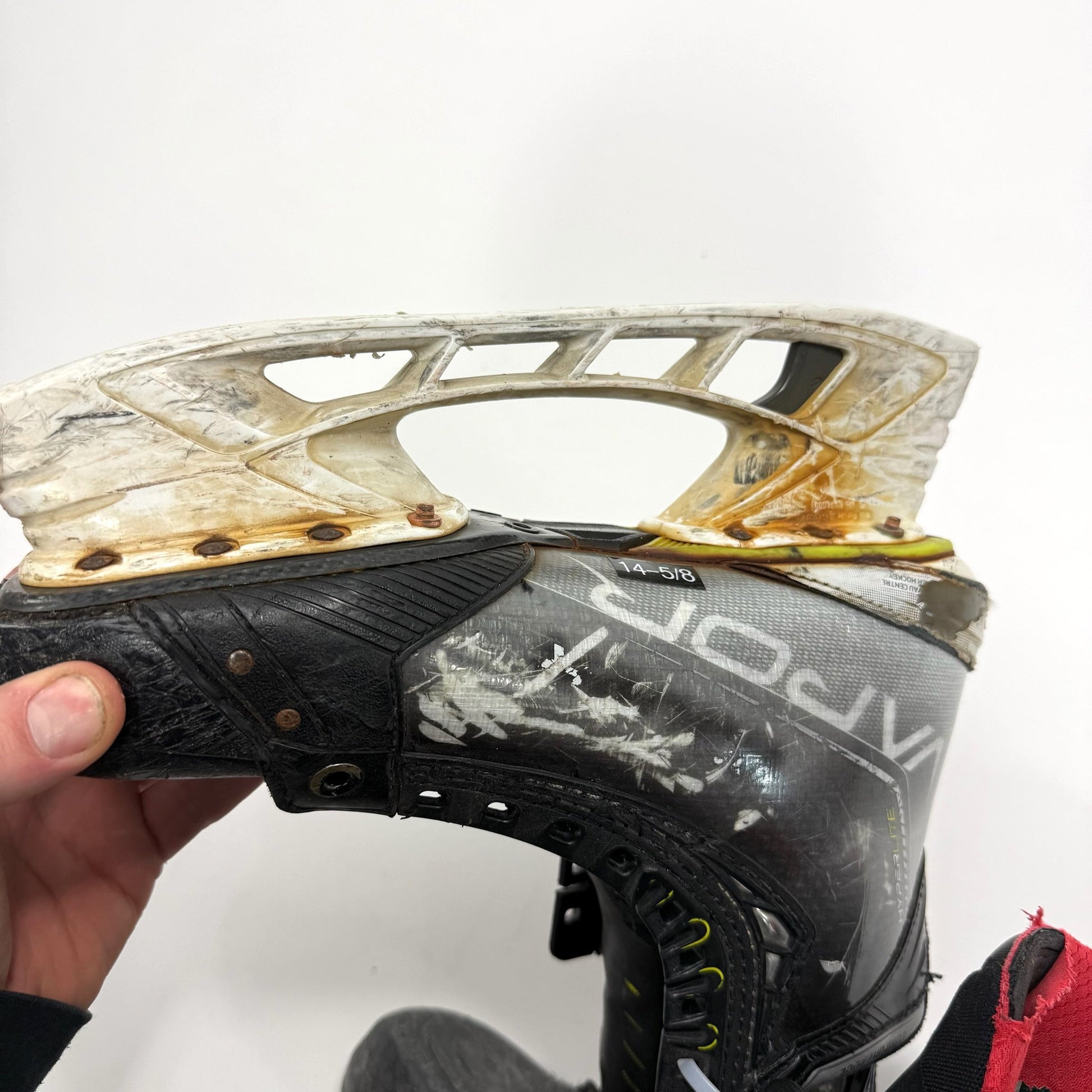 Used Bauer Vapor Hyperlite Skates | 8.5 Fit 1 | A16 - Top Flight Hockey