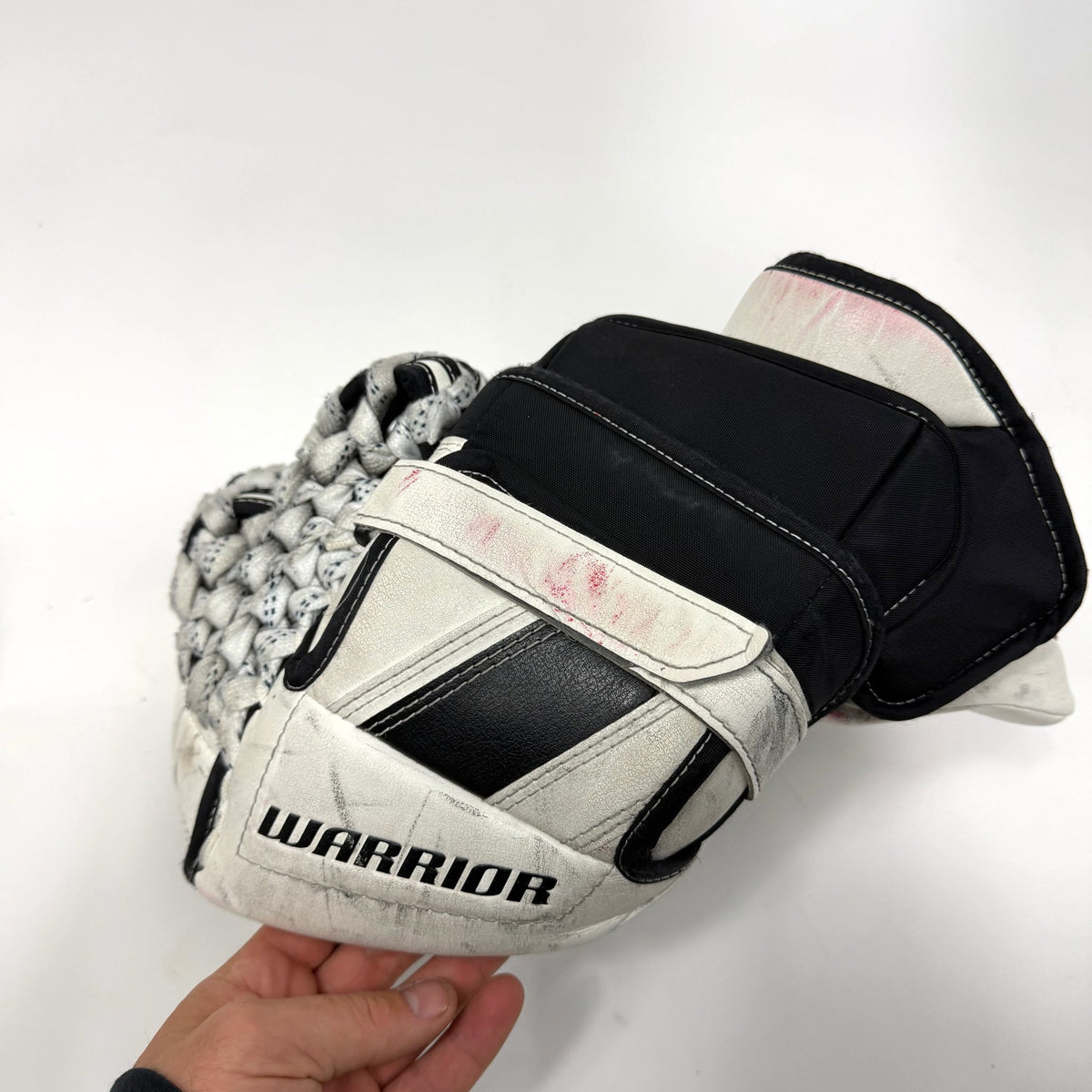 Used White and Red Warrior Ritual GT2 Regular Glove | Intermediate | AB134 - Top Flight Hockey