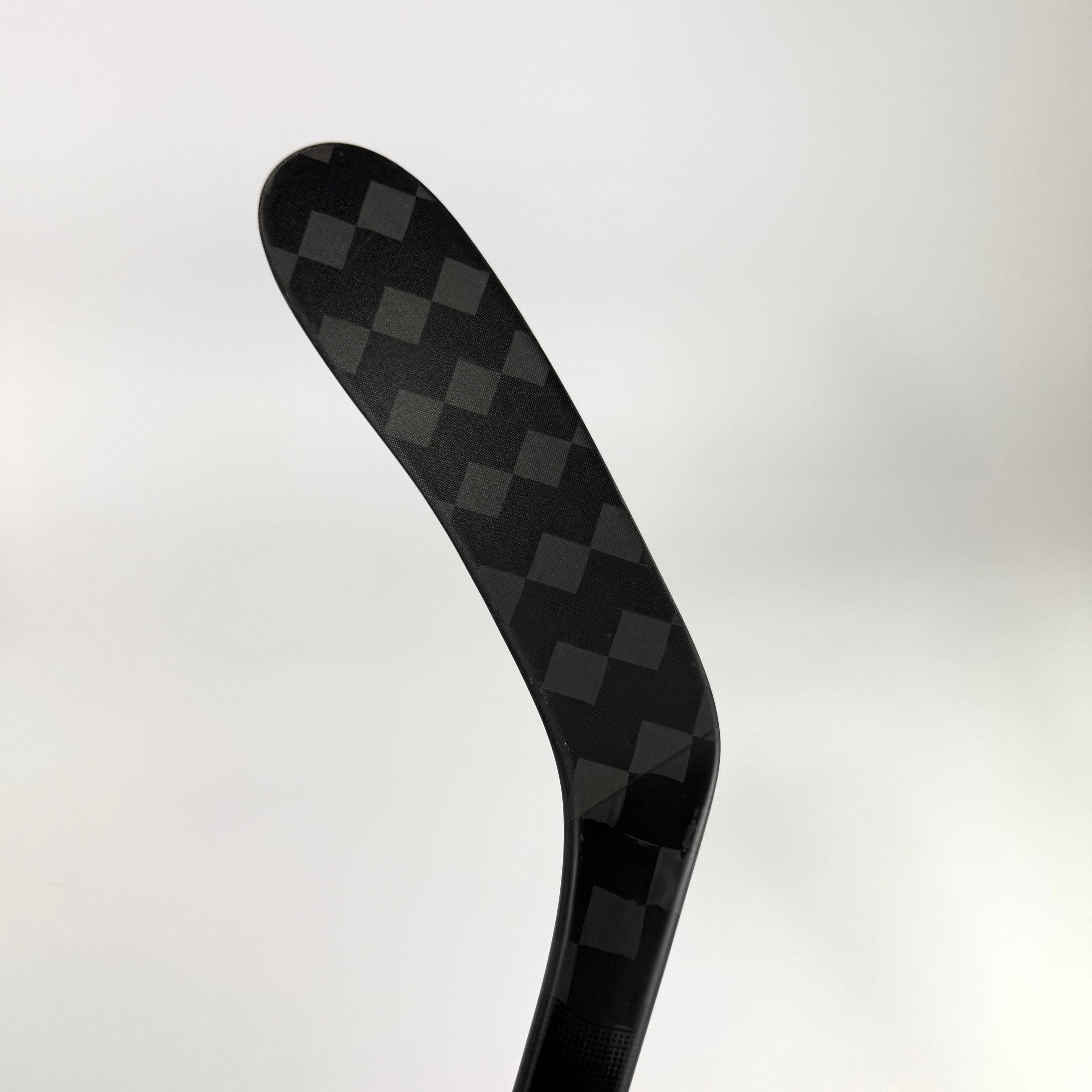 New Left CCM Ribcor Trigger 8 Pro | 90 Flex P28 Curve Grip | R268 - Top Flight Hockey