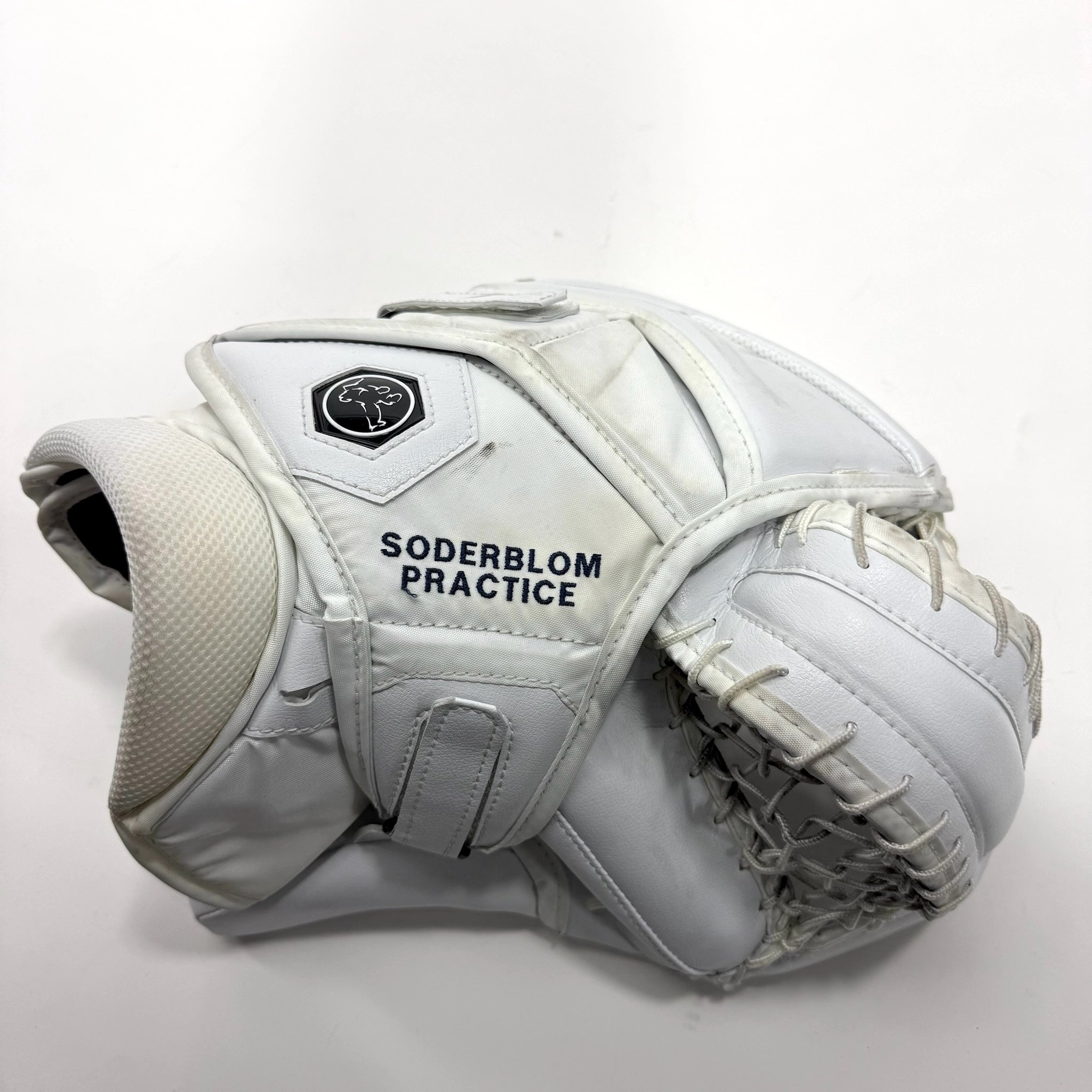 Used Team Sweden Regular Vaughn SLR4 Goalie Glove | Arvid Soderblom | BH397 - Top Flight Hockey