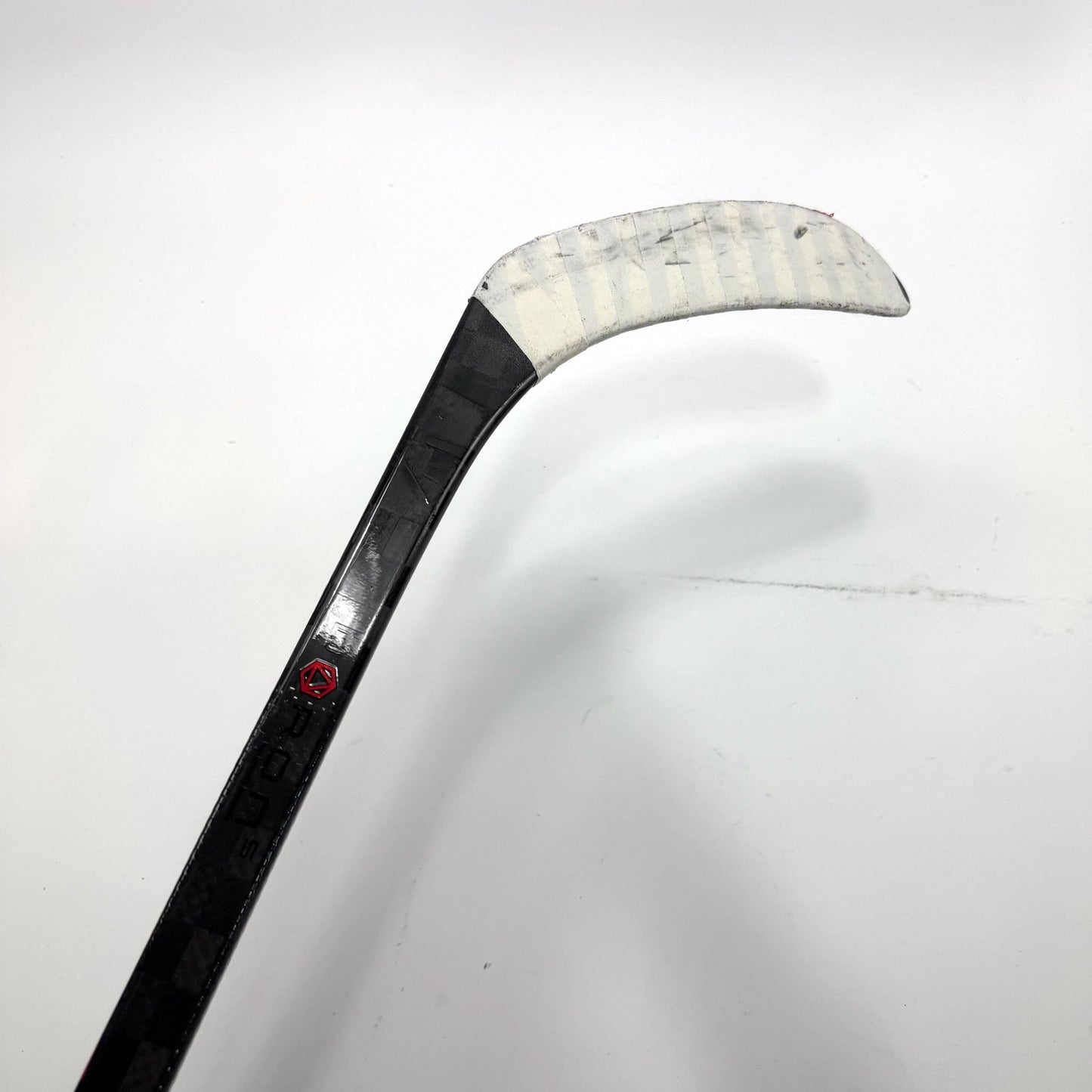 Used Left Red Bauer Pulse | 87 Flex P28 Curve Grip | Matt Gryzelcyk | BH133