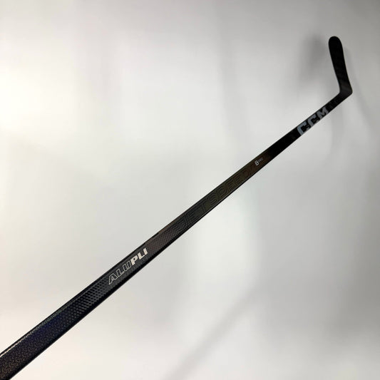 Used Left Black CCM Jetspeed FT8 Pro | 75 Flex P28M Curve Grip | AB995