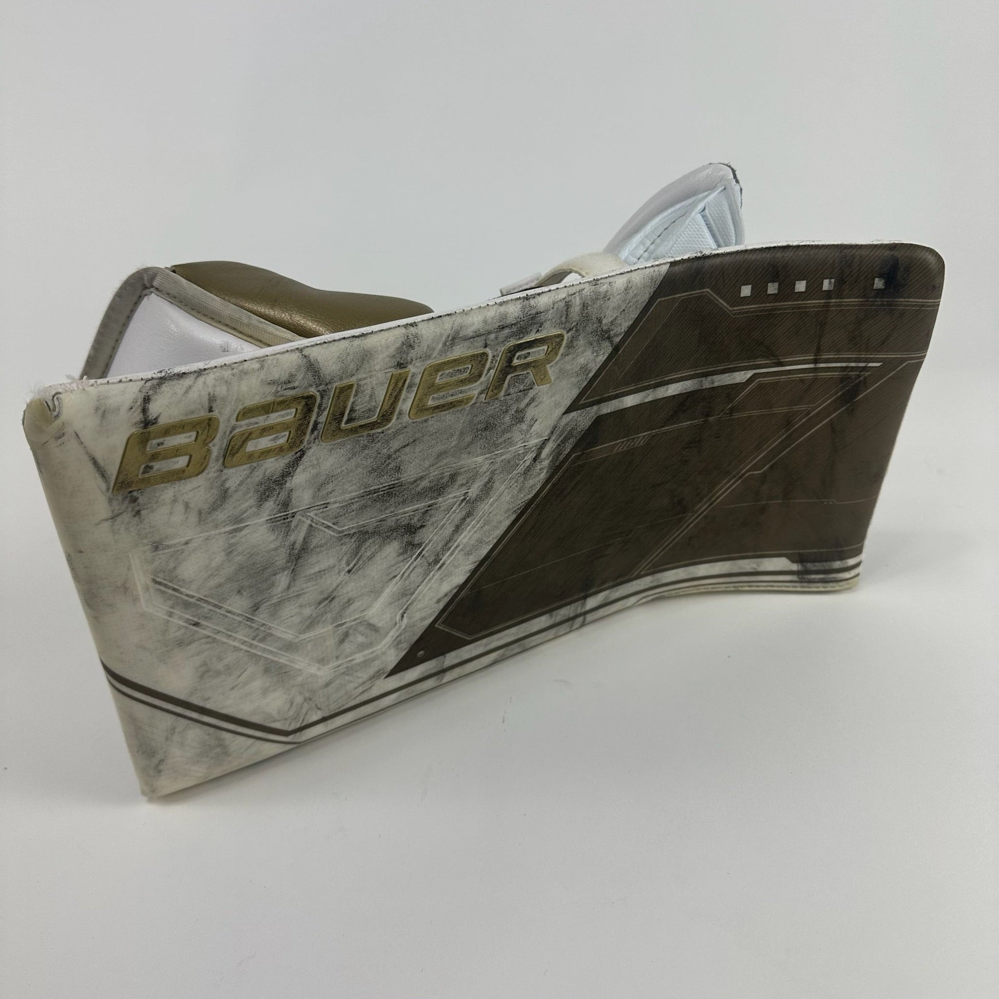 Used Vegas Knights White and Gold Bauer Supreme Mach Blocker | Patera | Regular - Top Flight Hockey