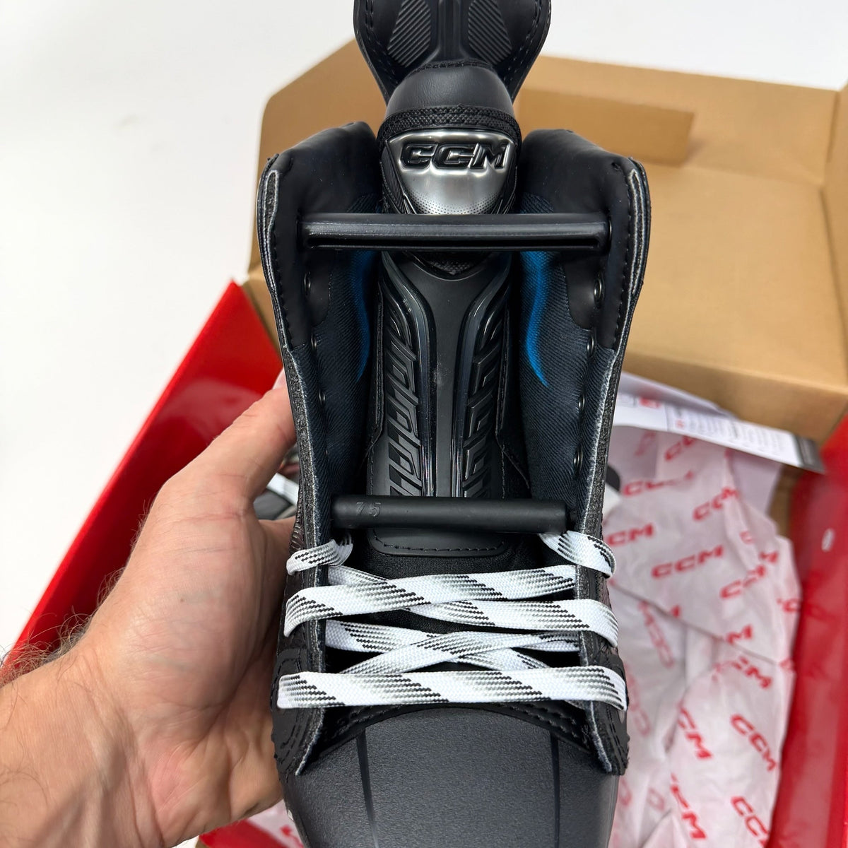 New CCM Jetspeed FT8 Pro Skates | Size 4 R - Top Flight Hockey