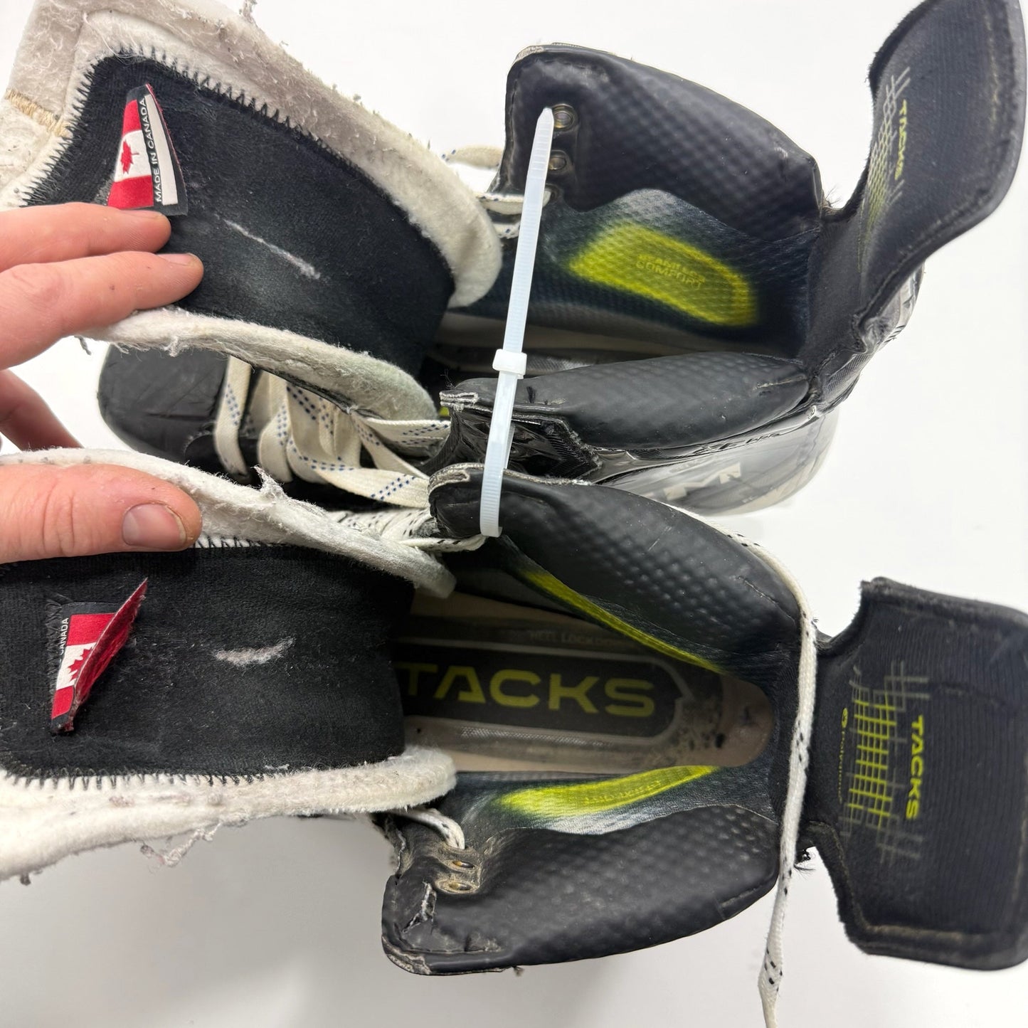 Used Black CCM Tacks XF Pro Skates | 9 D | Chicago Blackhawks Nolan Allan | BH309