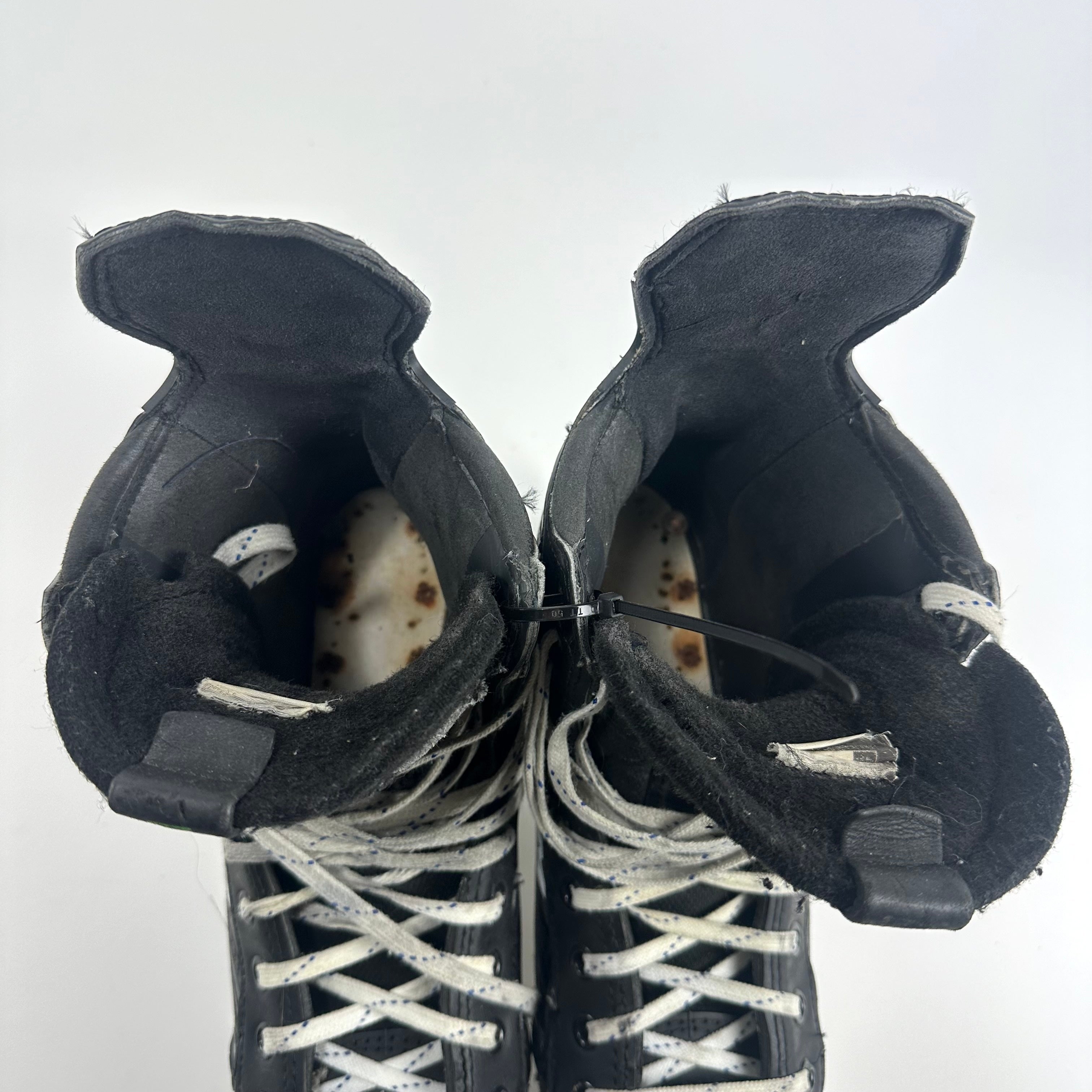 Used CCM Ribcore 70K Skates | Size 9D - #Q851