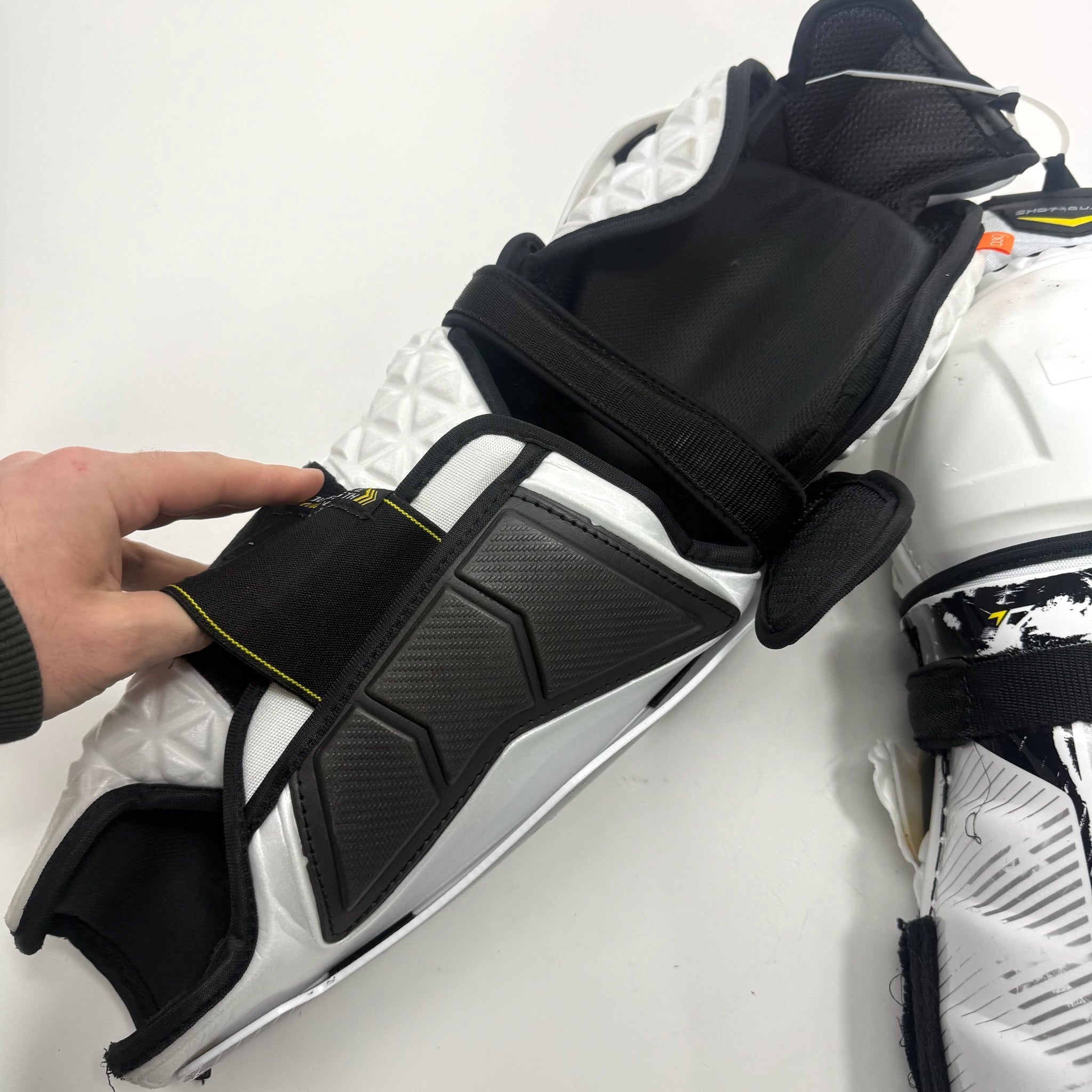 Used CCM Tacks Pro Shin Guards | 16" | BH287 - Top Flight Hockey