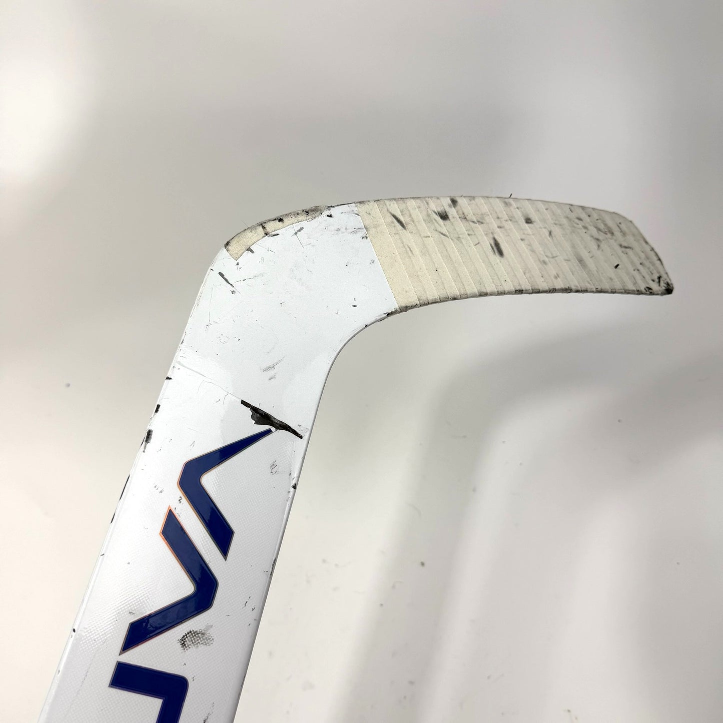 Used Regular White/Red Bauer Flylite Goalie Stick | 24" Paddle P34 Curve | AB708
