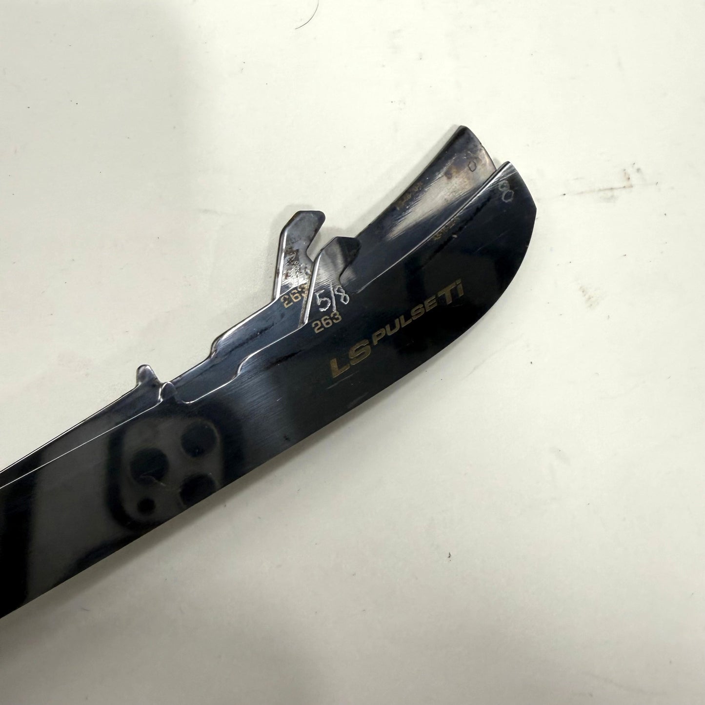 Used Bauer LS Pulse Ti Steel | 263mm | #8 Chicago Blackhawks - BH338 - Top Flight Hockey