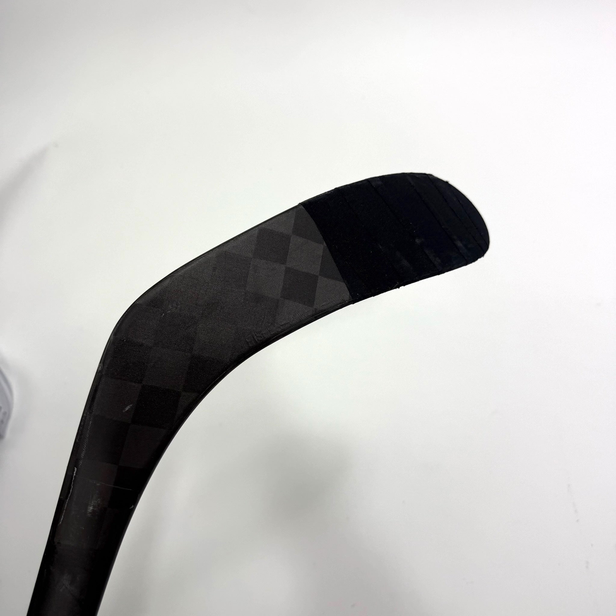 Used Left Red/Black Bauer Flylite | 87 Flex P28 Curve Grip | Ilya Mikheyev | BH148 - Top Flight Hockey