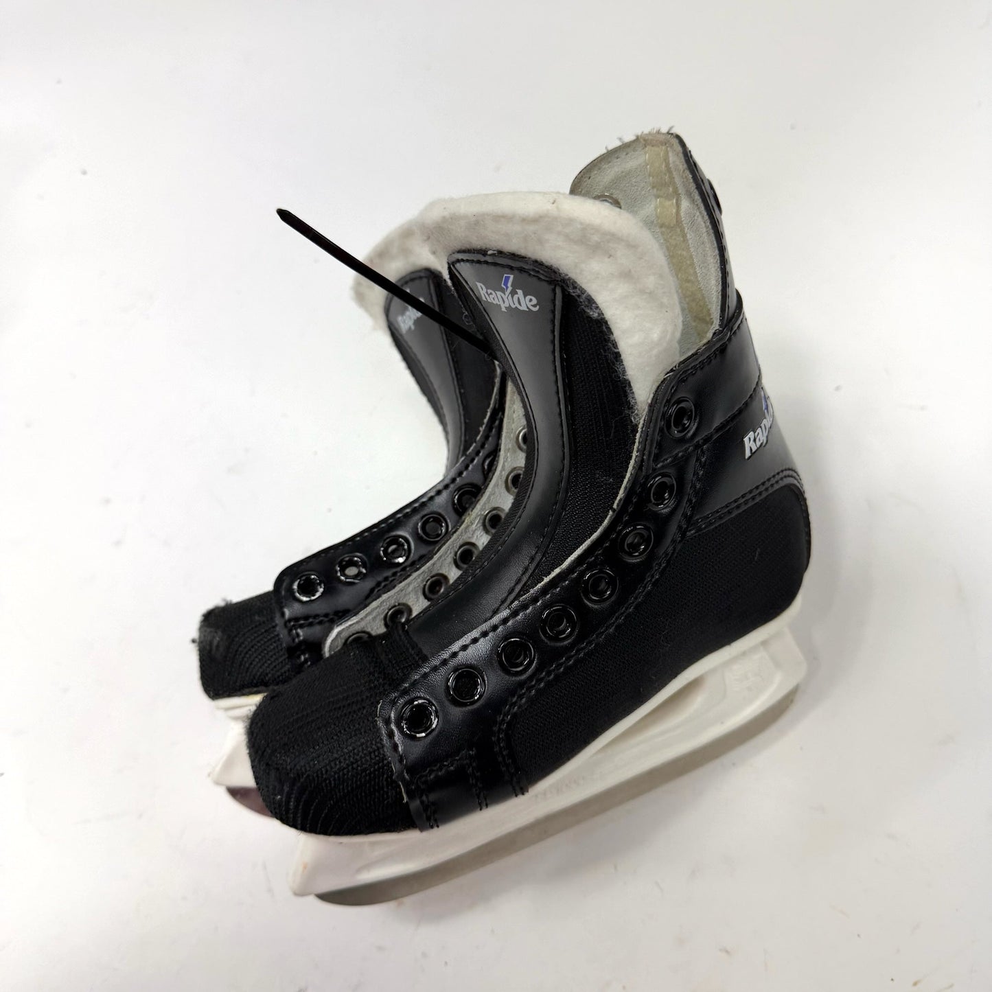Used CCM 101 Rapide Skate | Size Youth 12 | AB458